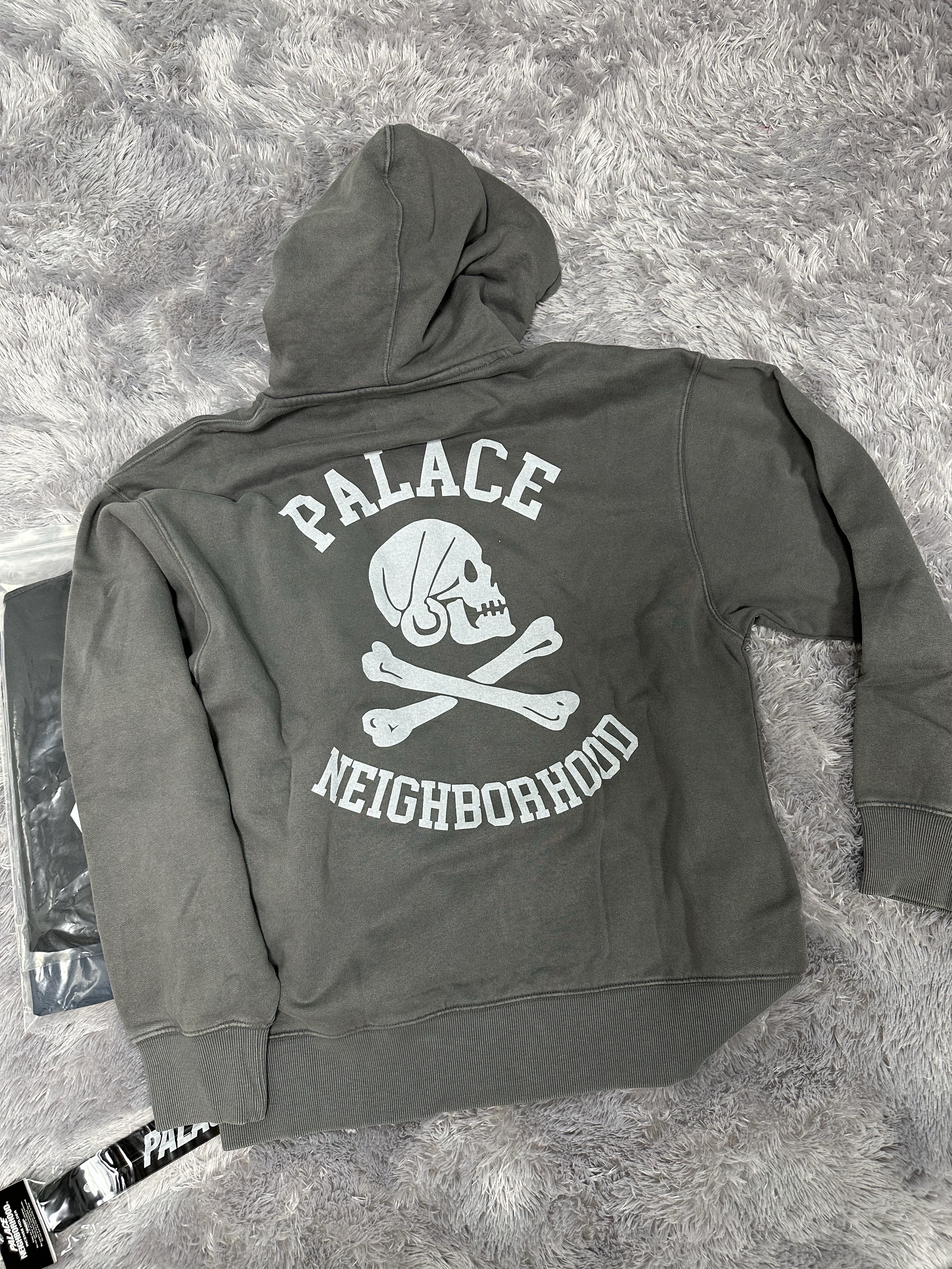Palace x Neighborhood Skull Zip Hood Charcoal Tif - 25FW 착용 스타일 - 2