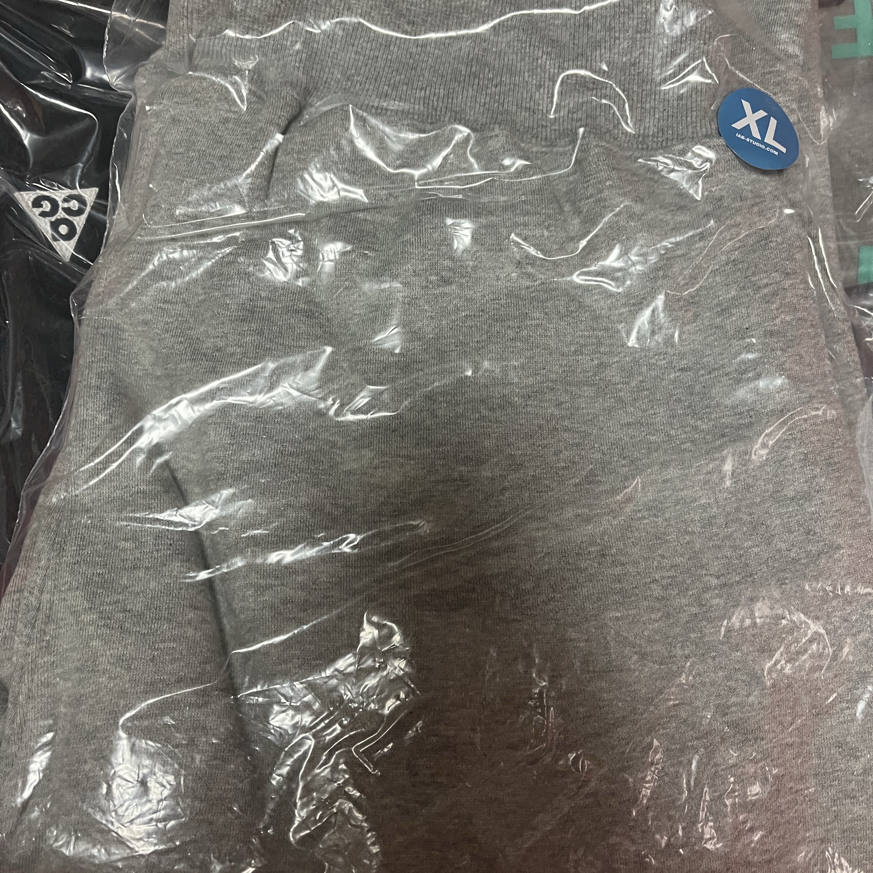 IAB Studio Sweatpants Gray - 21SS 착용 스타일