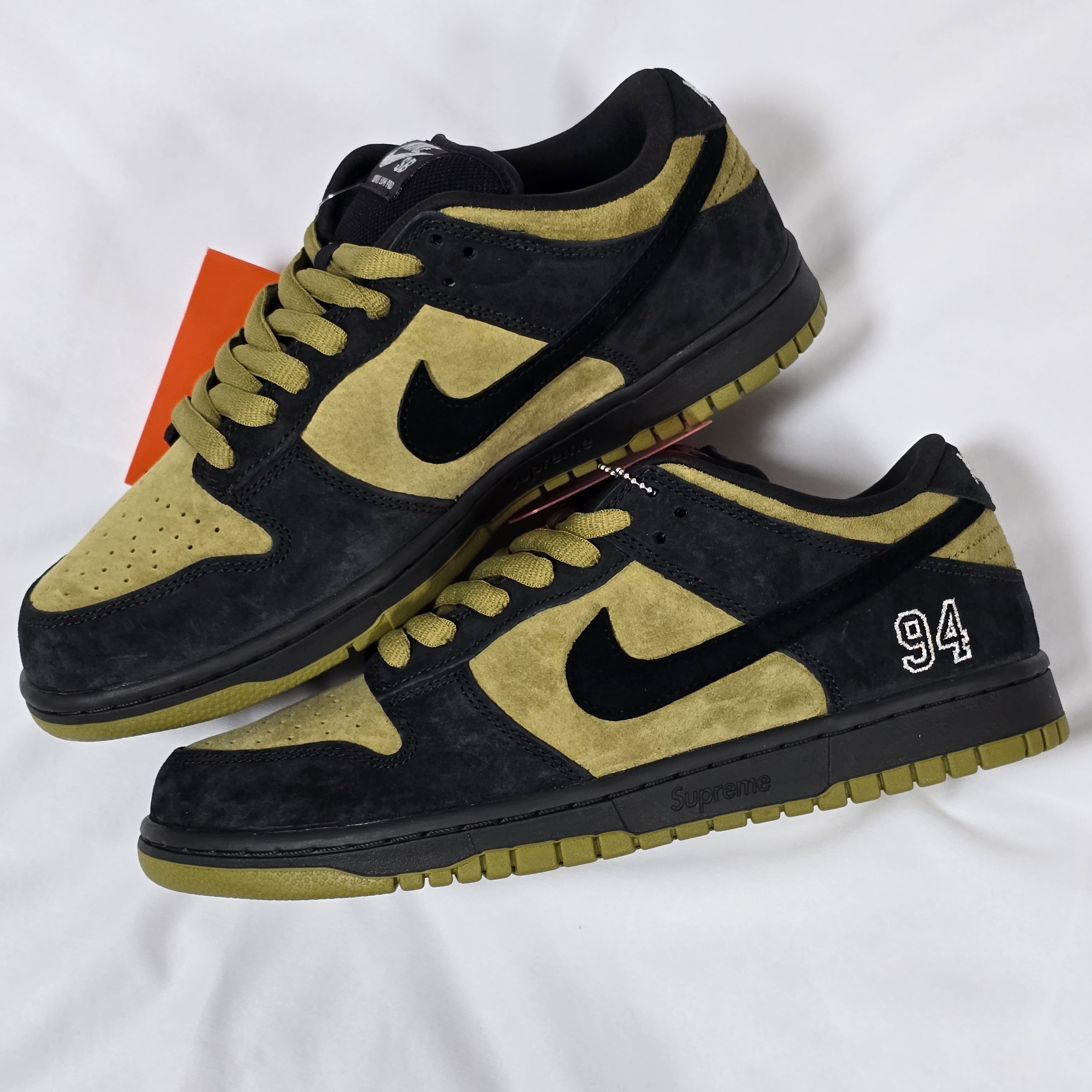 Nike x Supreme SB Dunk Low Camper Green 착용 스타일