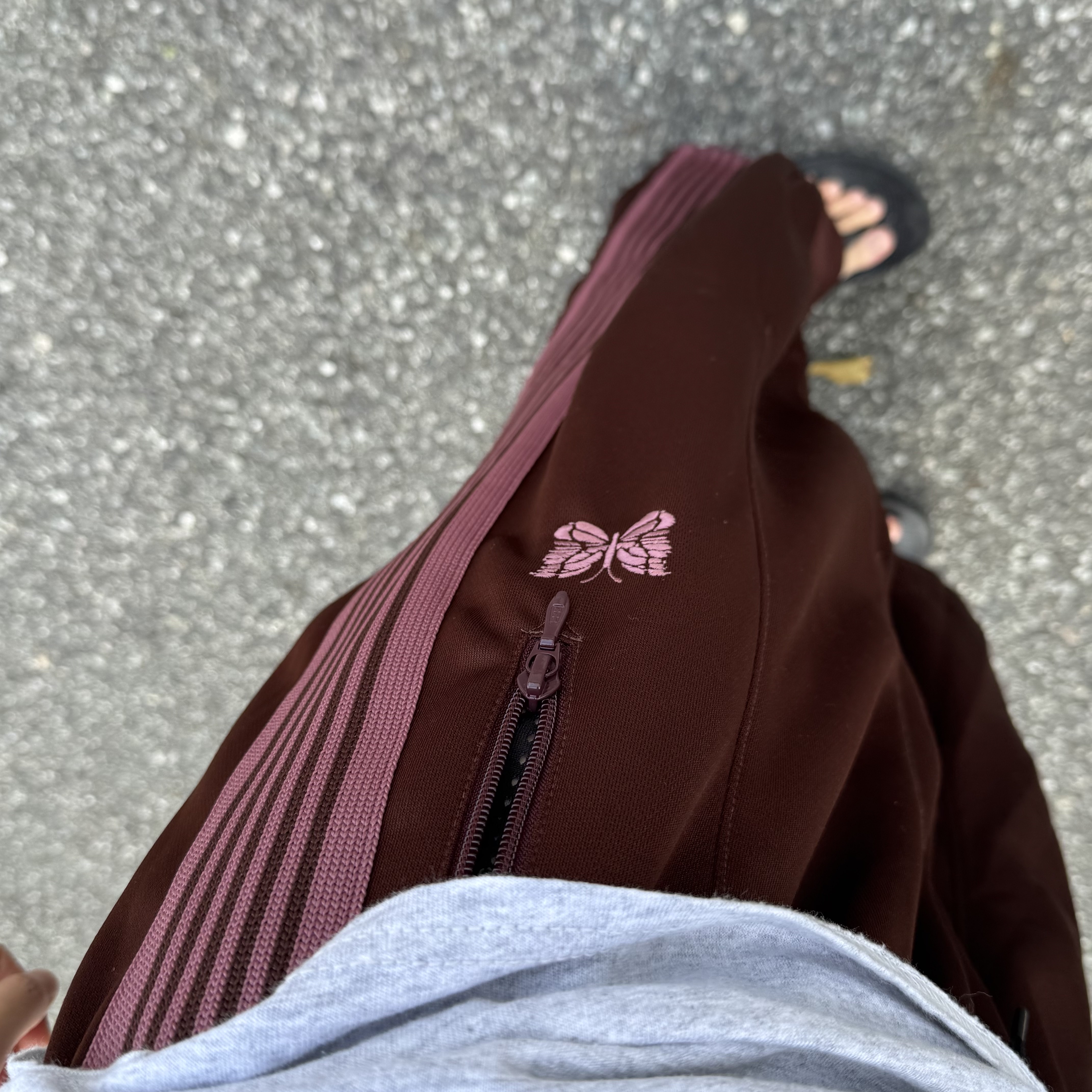 Needles H.D. Track Pants Poly Smooth Brown 착용 스타일