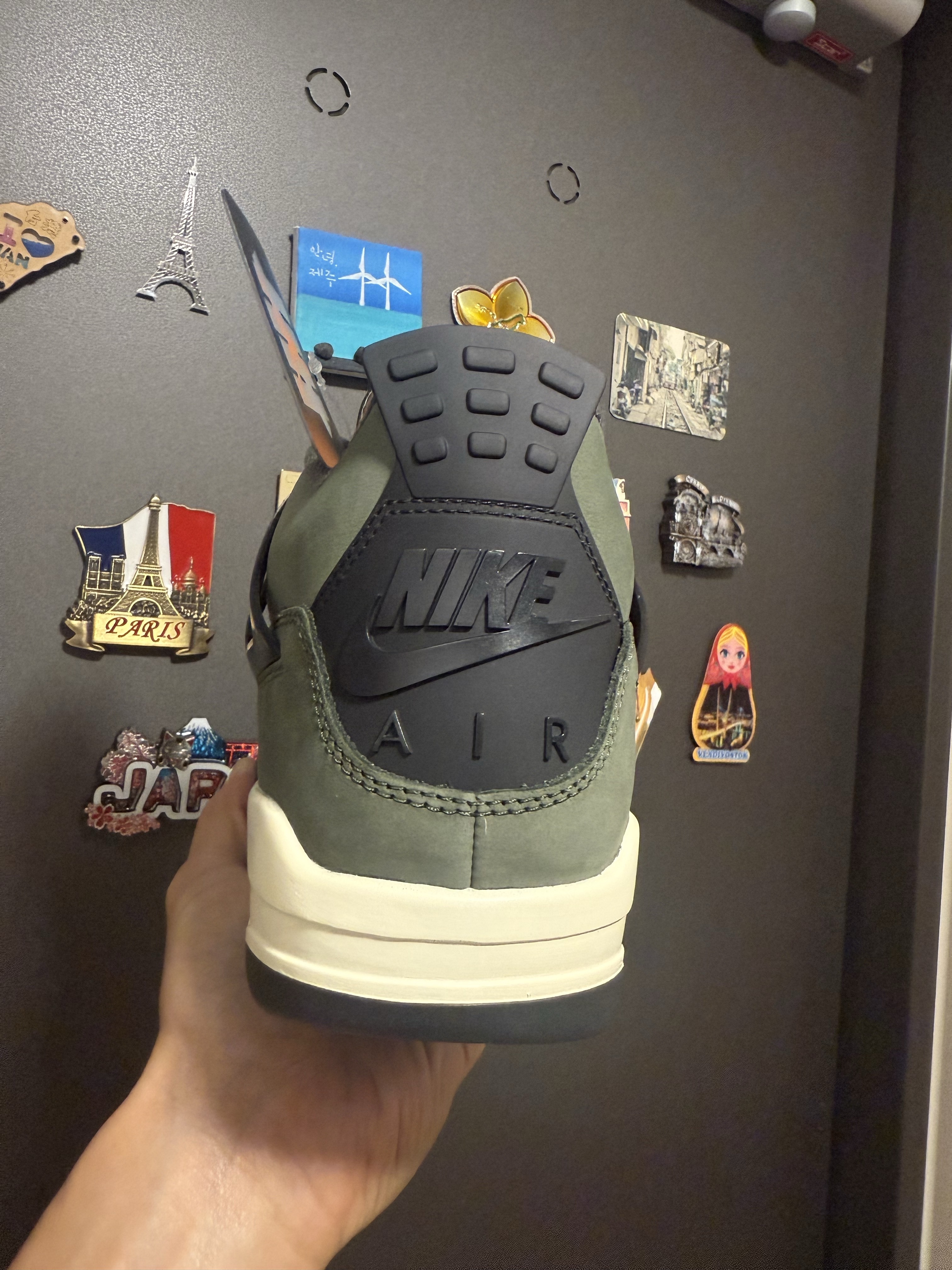 Jordan 4 x Undefeated Retro OG SP Deep Green and Clementine, YESEYESEE Y.E.S Hardware L/S Light Navy 착용 스타일 - 2