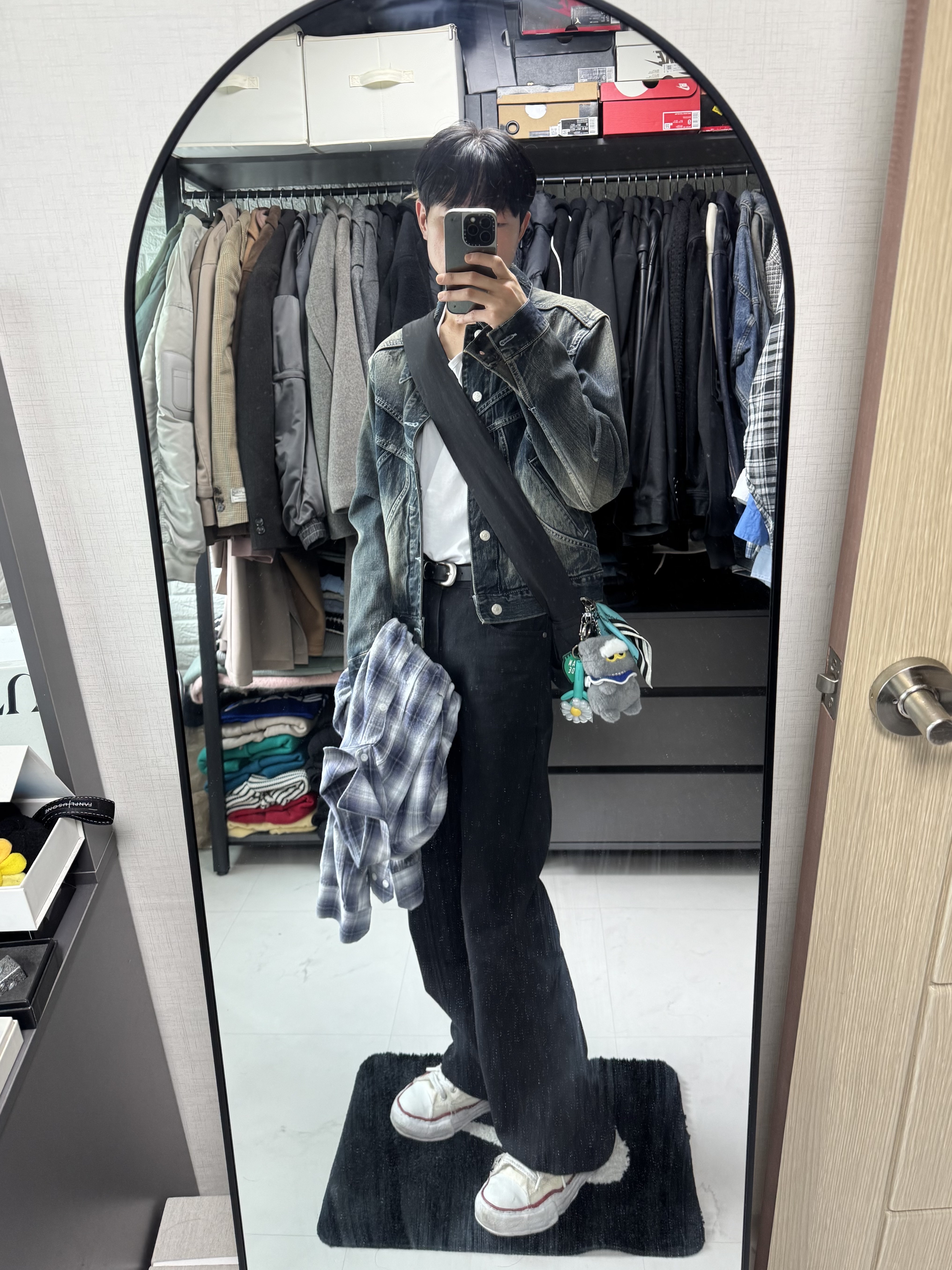 Zo&Friends Zoa Plush Keyring Grey, Zo&Friends Scarf Black 착용 스타일 - 2