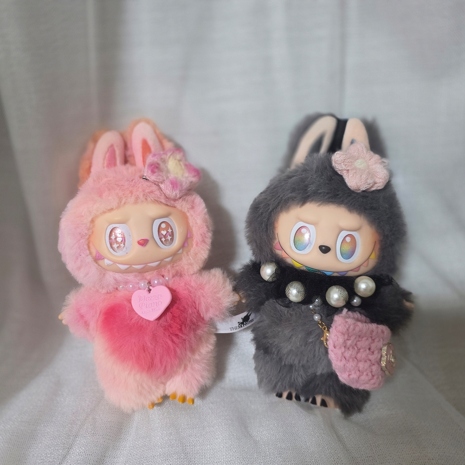 Pop Mart Labubu The Monsters Highlight Series ID Keyring (Opened Case) 착용 스타일