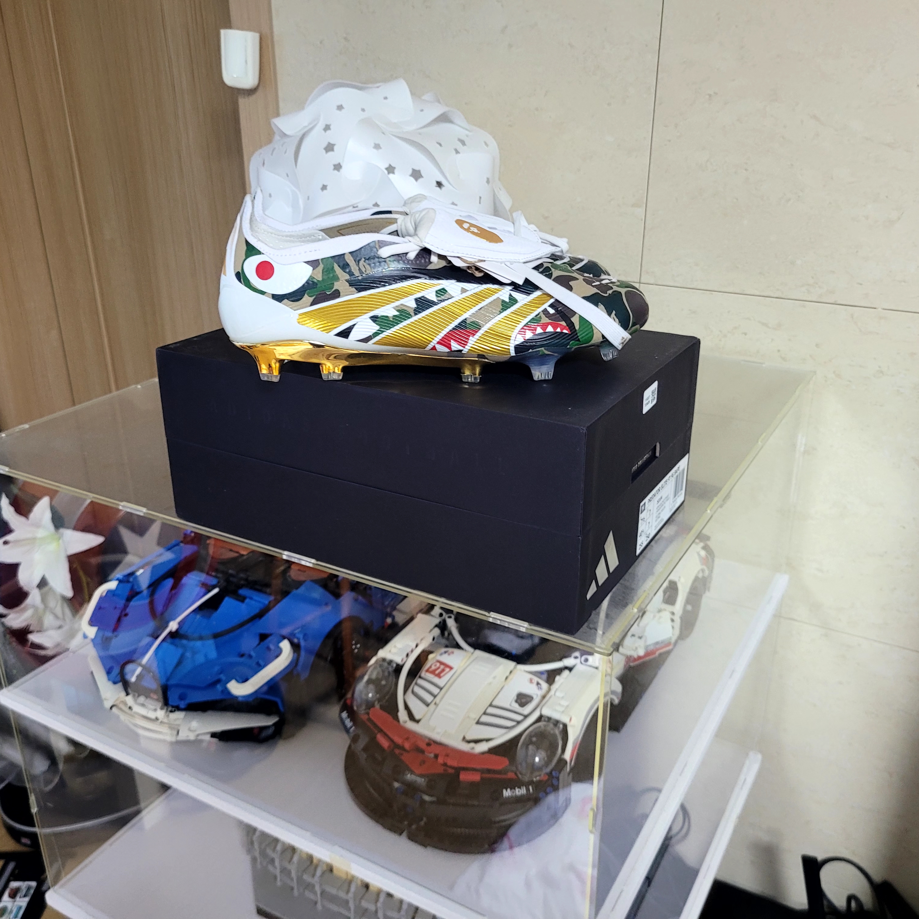 Adidas x BAPE Predator Elite FT FG M2 Hemp Gold Metallic Cloud White 착용 스타일 - 8