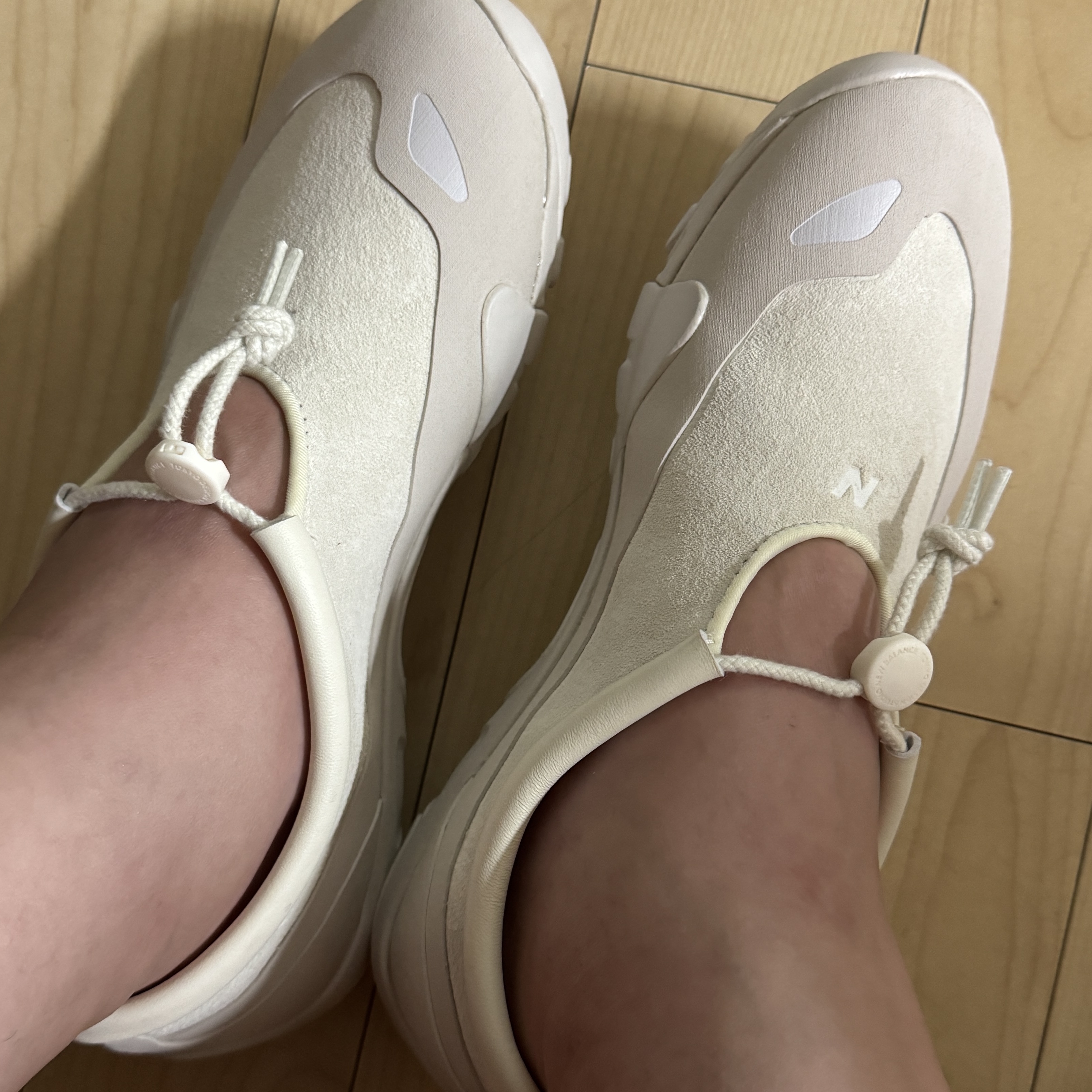 New Balance x Tokyo Design Studio MT10T Angora Moonbeam 착용 스타일