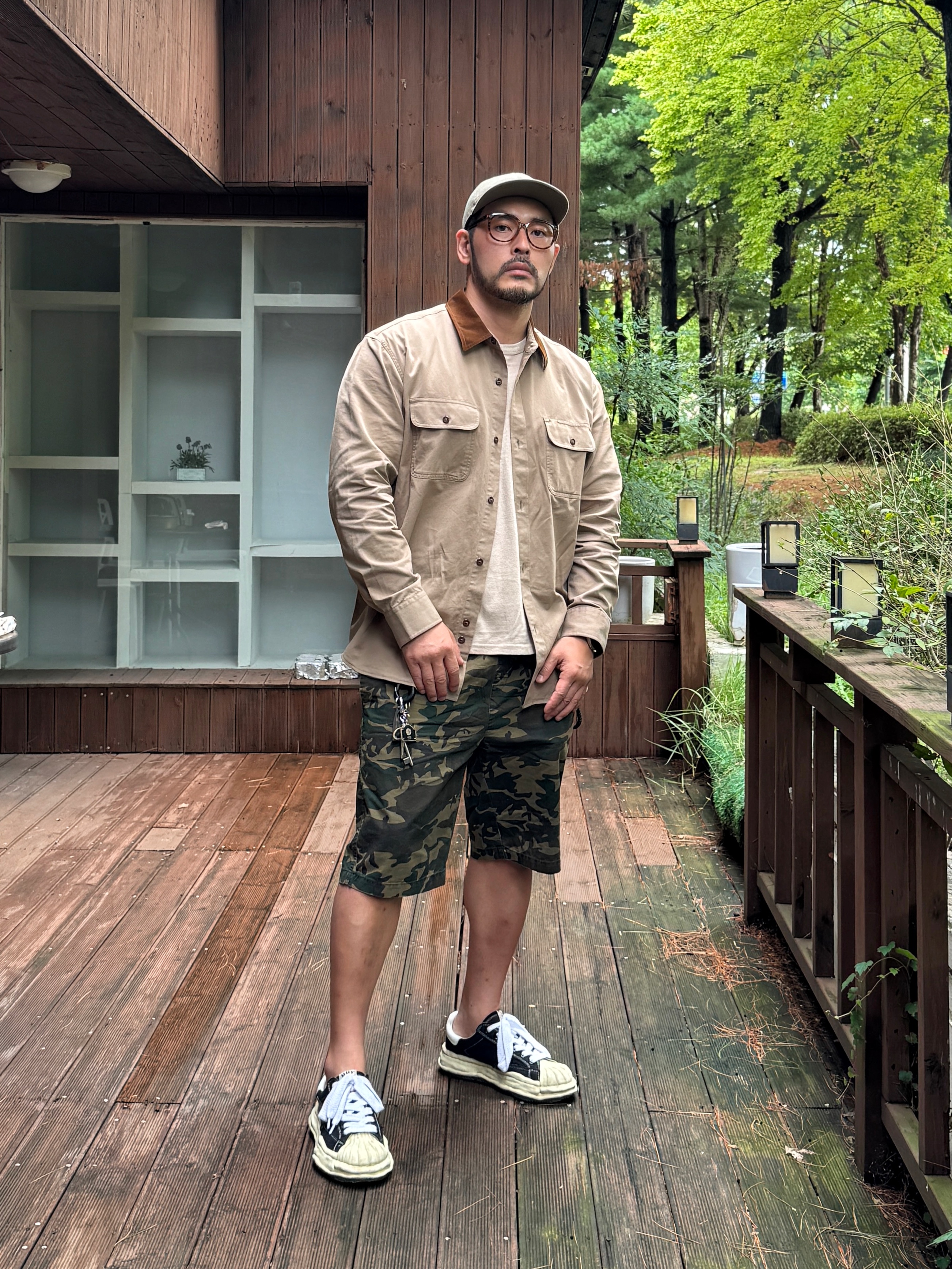 Maison Mihara Yasuhiro Blakey VL OG Sole Canvas Low-top Sneakers Black, YESEYESEE Plaid Wing Jacket Blue 착용 스타일 - 3