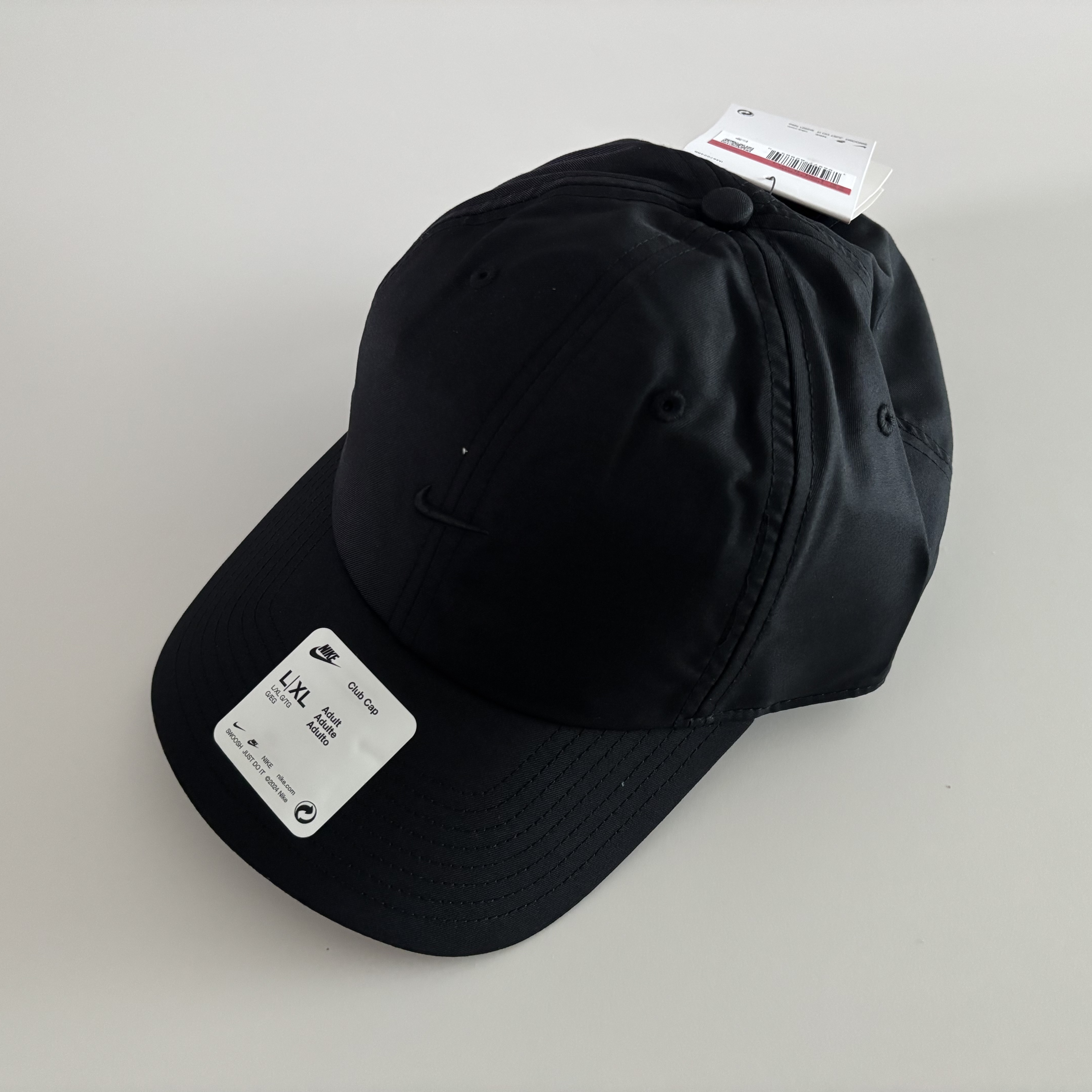 Nike Club Unstructured Swoosh Cap Black 착용 스타일