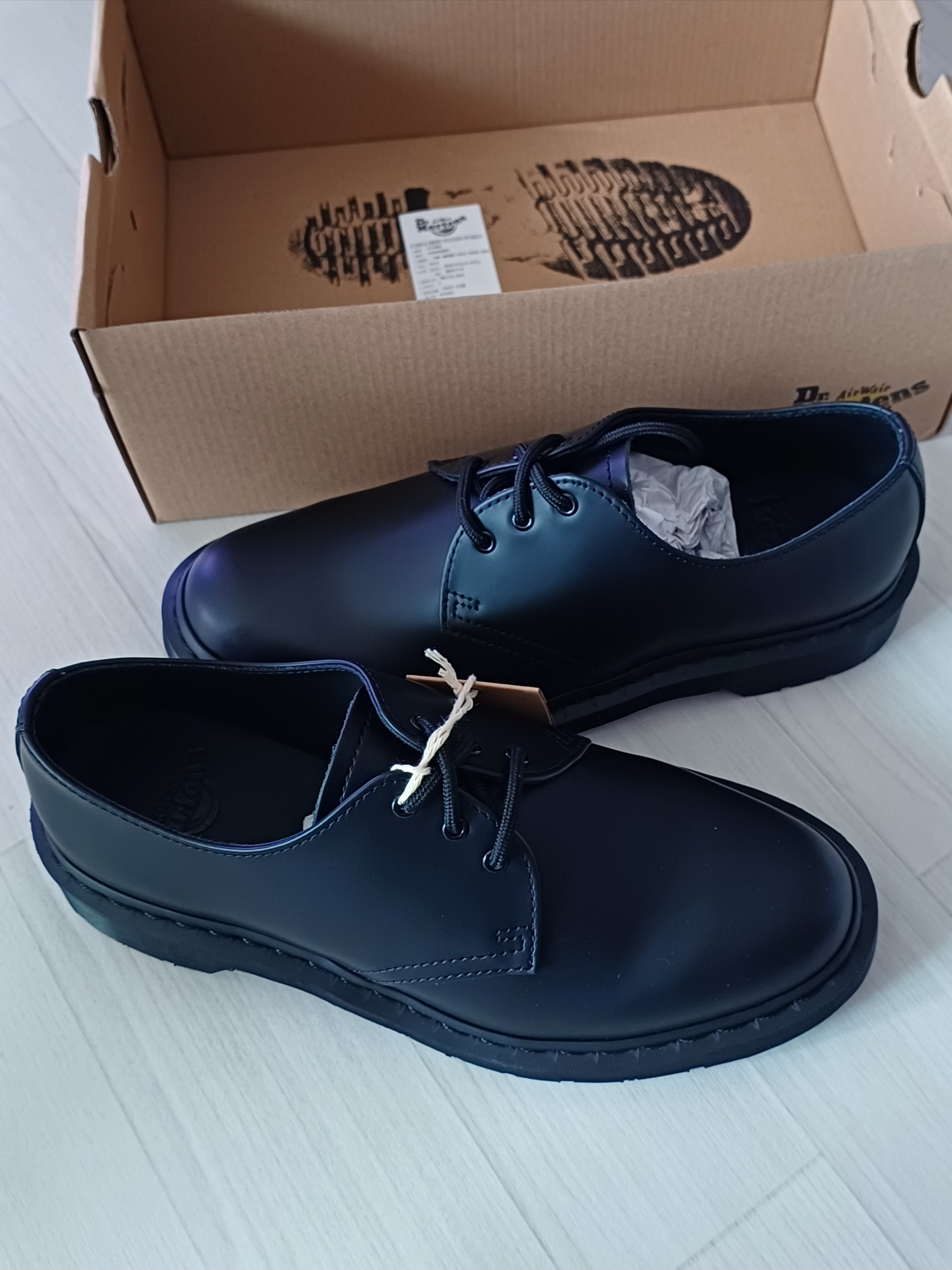 Dr. Martens 1461 Mono Smooth Black 착용 스타일