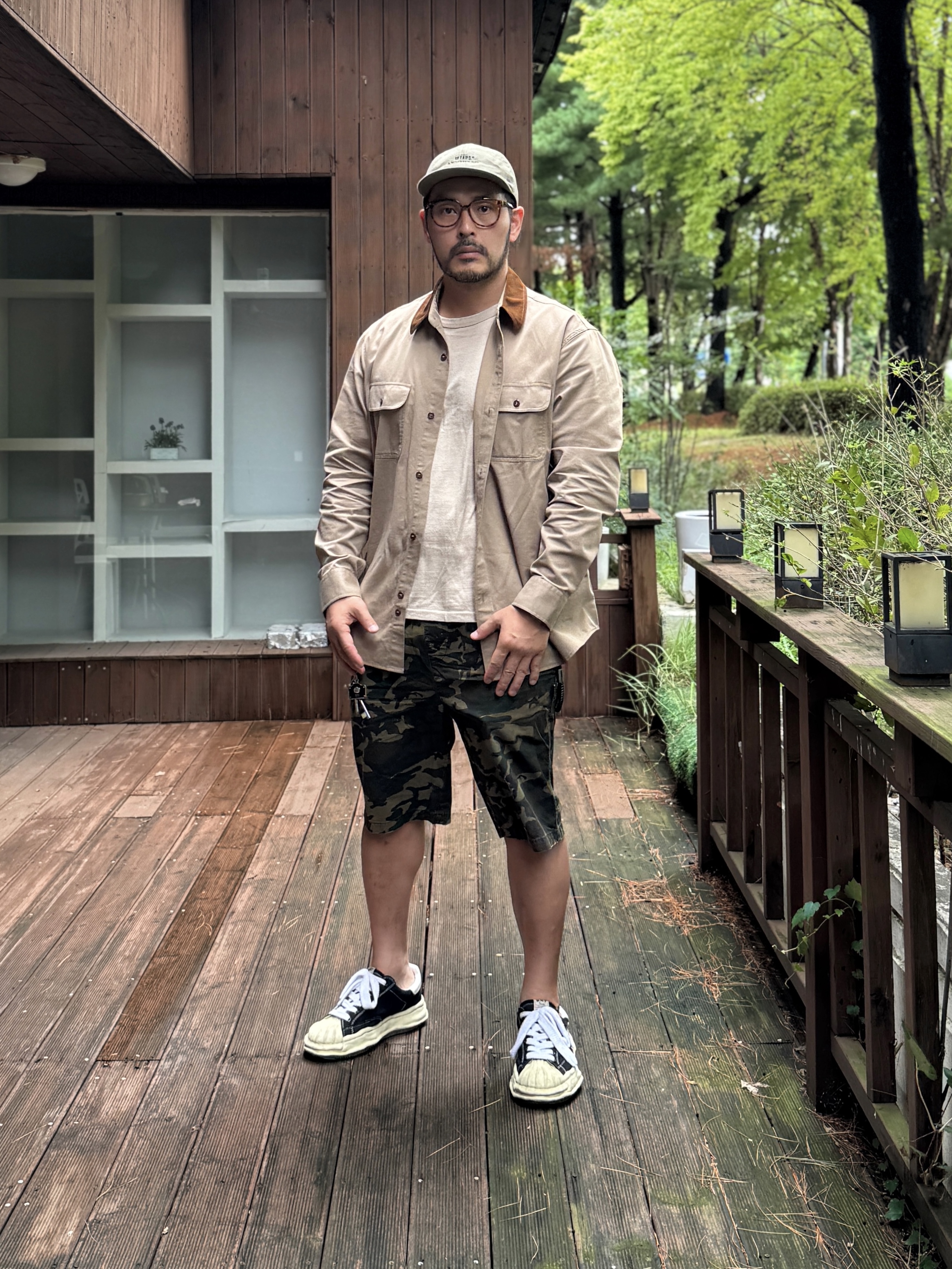 Maison Mihara Yasuhiro Blakey VL OG Sole Canvas Low-top Sneakers Black, YESEYESEE Plaid Wing Jacket Blue 착용 스타일 - 5