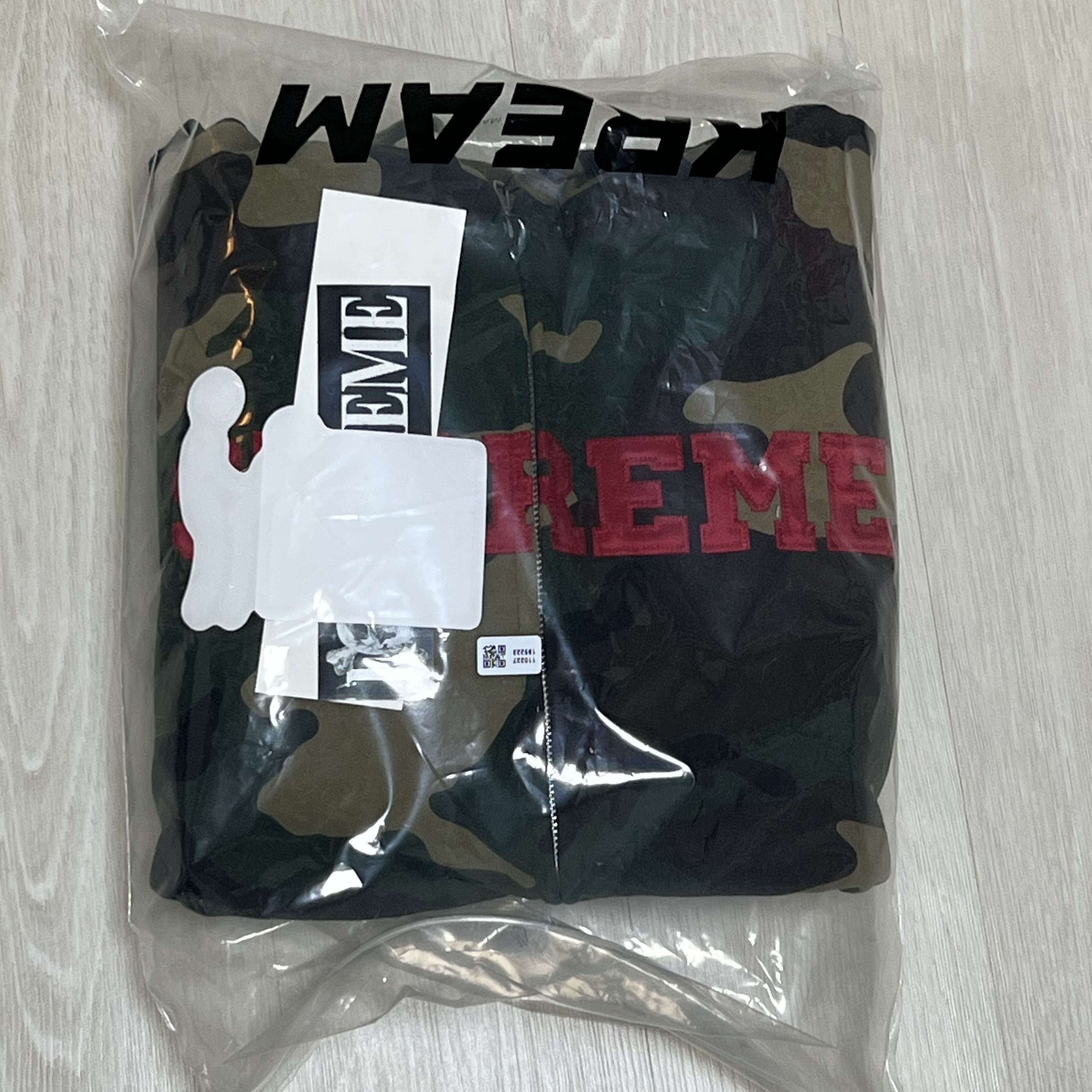 Supreme Collegiate Applique Zip Up Hooded Sweatshirt Woodland Camo - 25FW 착용 스타일 - 2