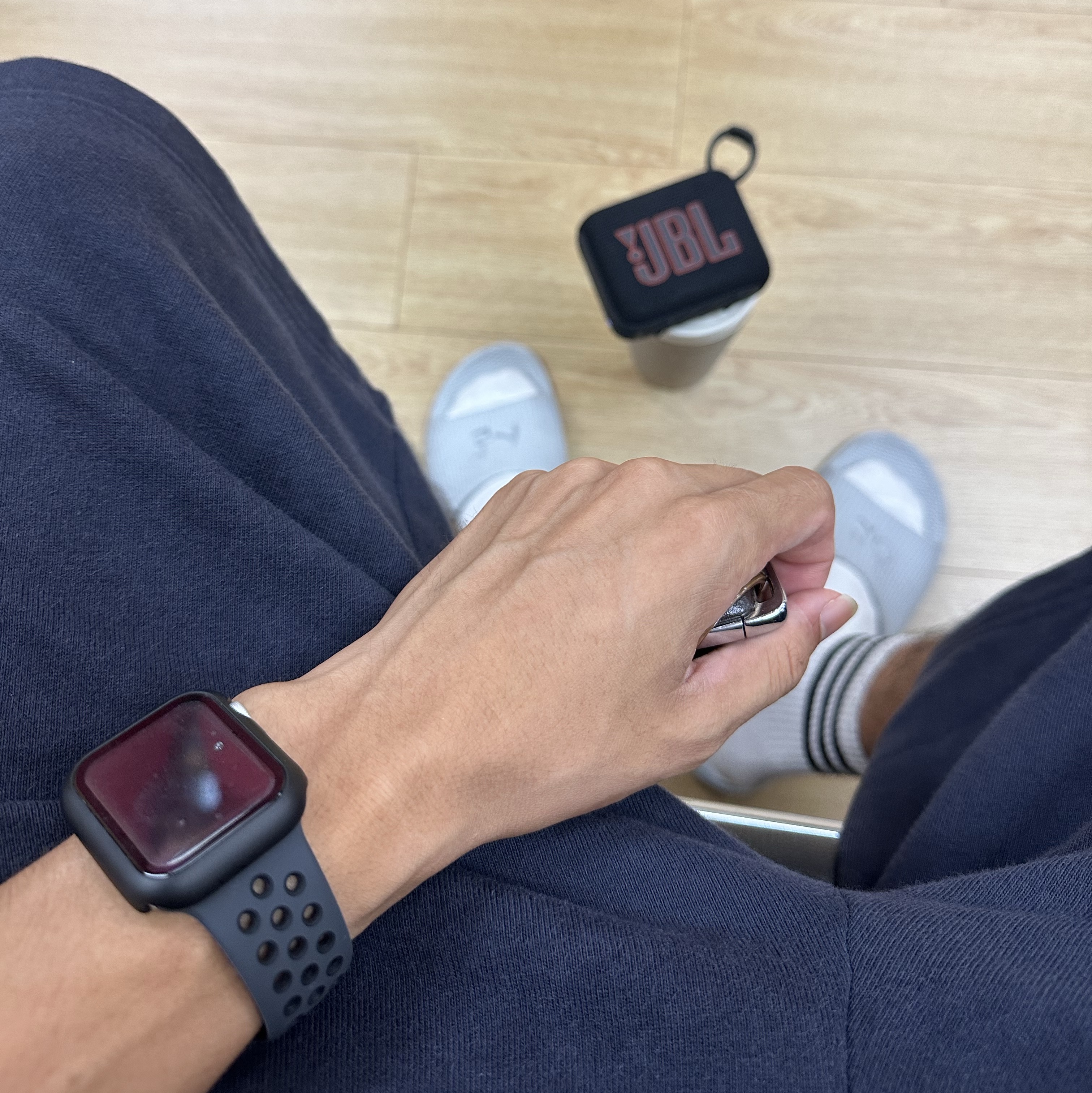 Apple Watch SE 2024 40mm GPS Silver Aluminium Case with Sport Band S/M Denim (Korean Ver.) 착용 스타일