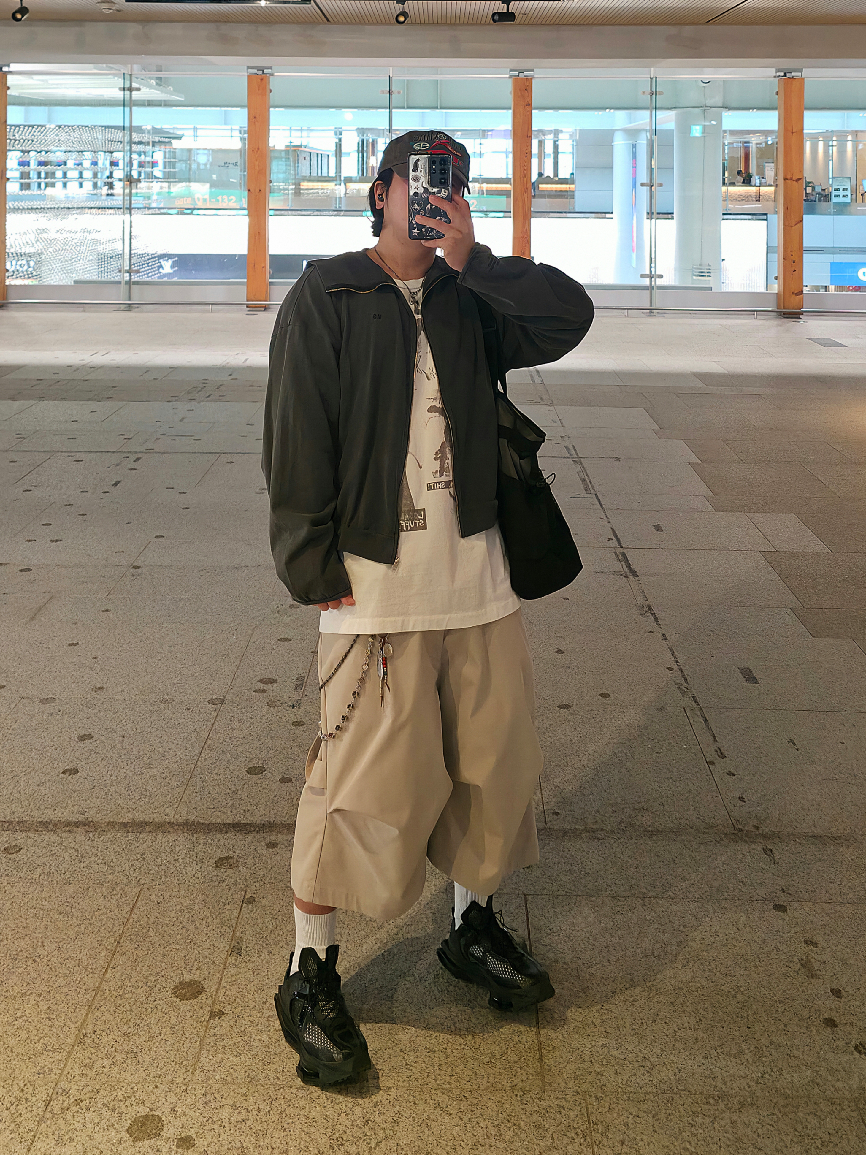Nike x Matthew M Williams Zoom 004 Triple Black, Nonnod Alpine Carpenter Shorts Beige 착용 스타일 - 1