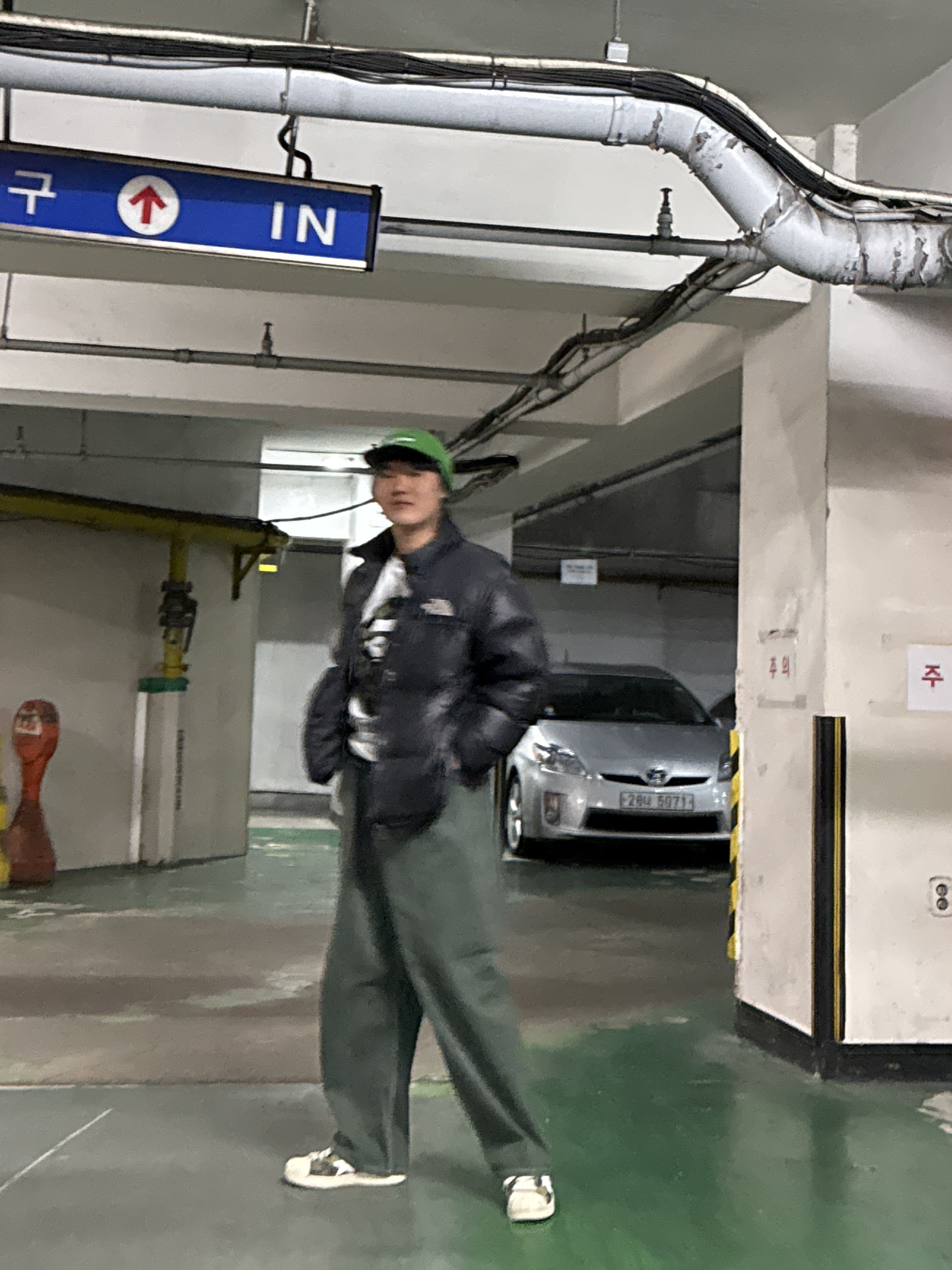 Supreme Polartec Earflap Camp Cap Green - 24FW, The North Face 1996 Eco Nuptse Jacket Black 착용 스타일