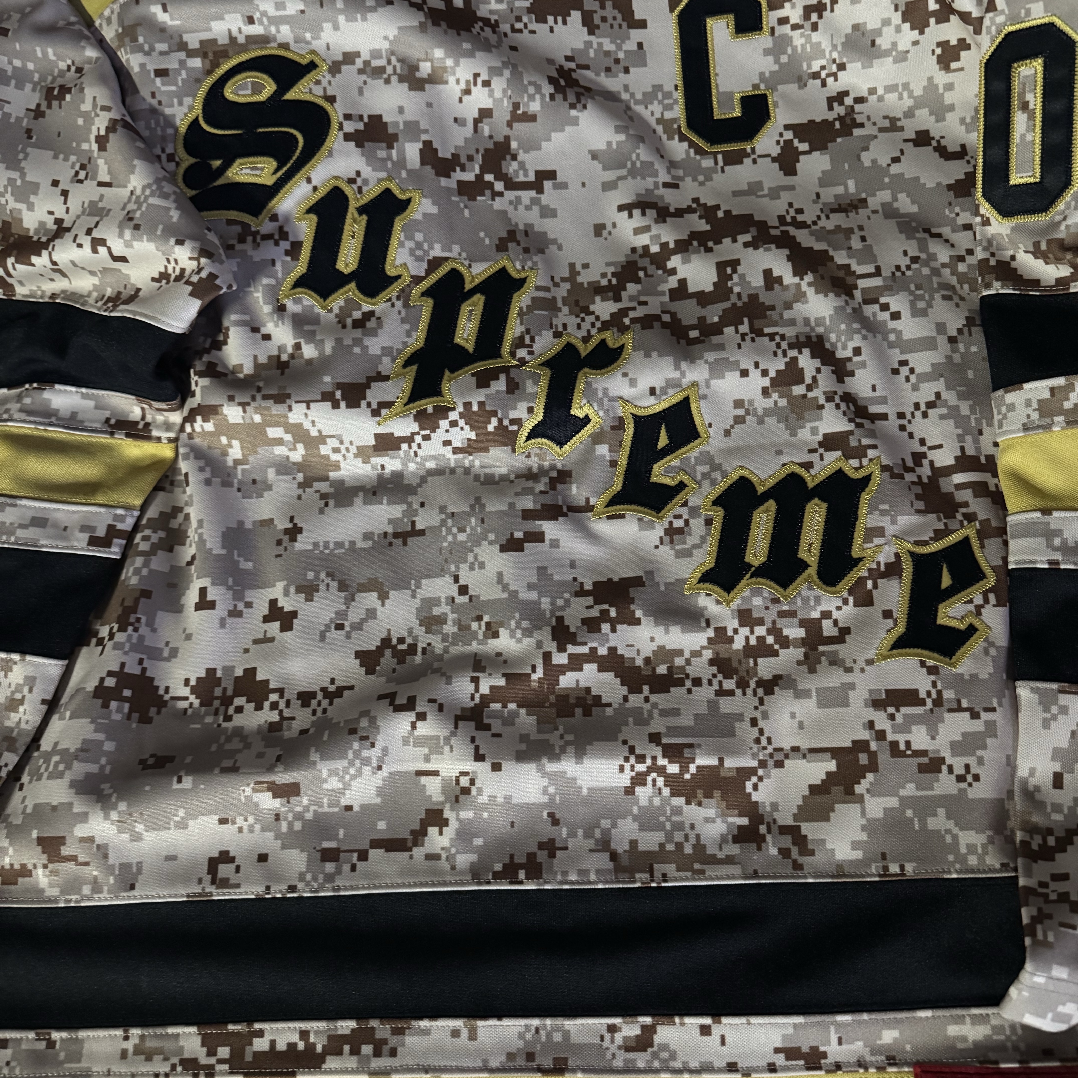 Supreme Fire & Ice Hockey Jersey Digi Camo - 25FW 착용 스타일 - 1