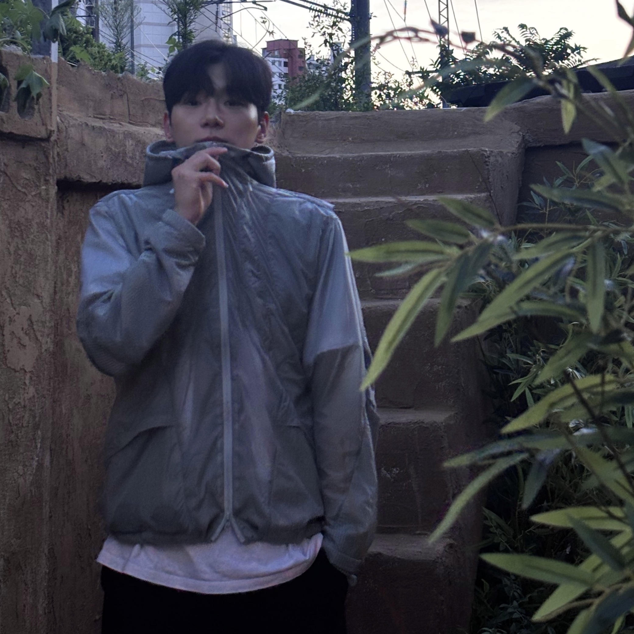 Sansan Gear Emulsive Jacket Grey - 25SS 착용 스타일 - 1