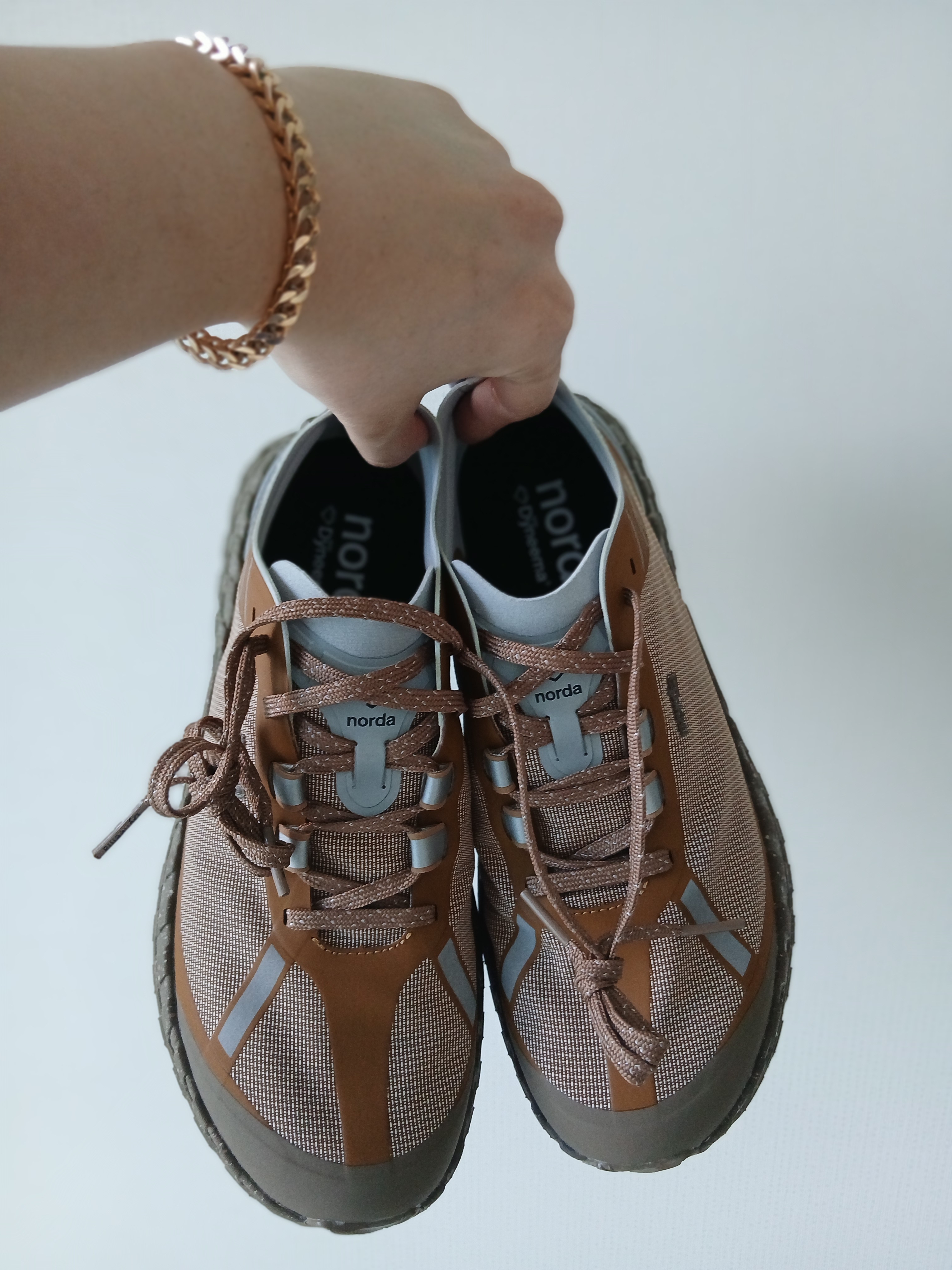 Norda 001A Loam 착용 스타일 - 2