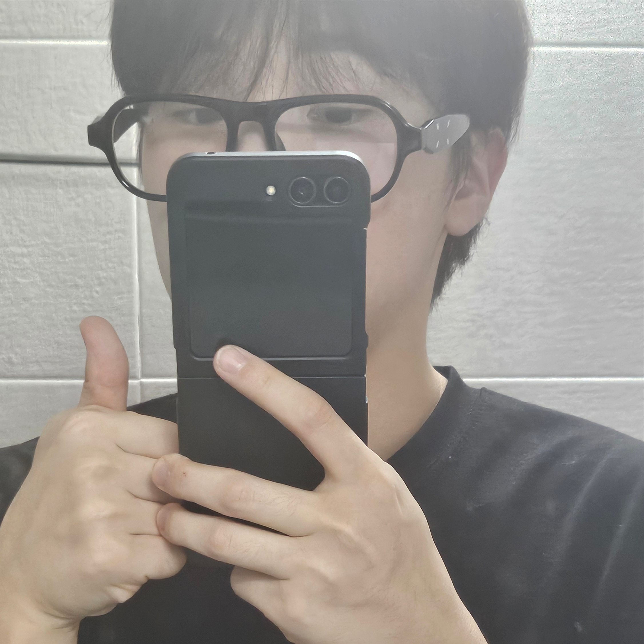 Gentle Monster x Maison Margiela MM113 Black Clear 착용 스타일 - 1