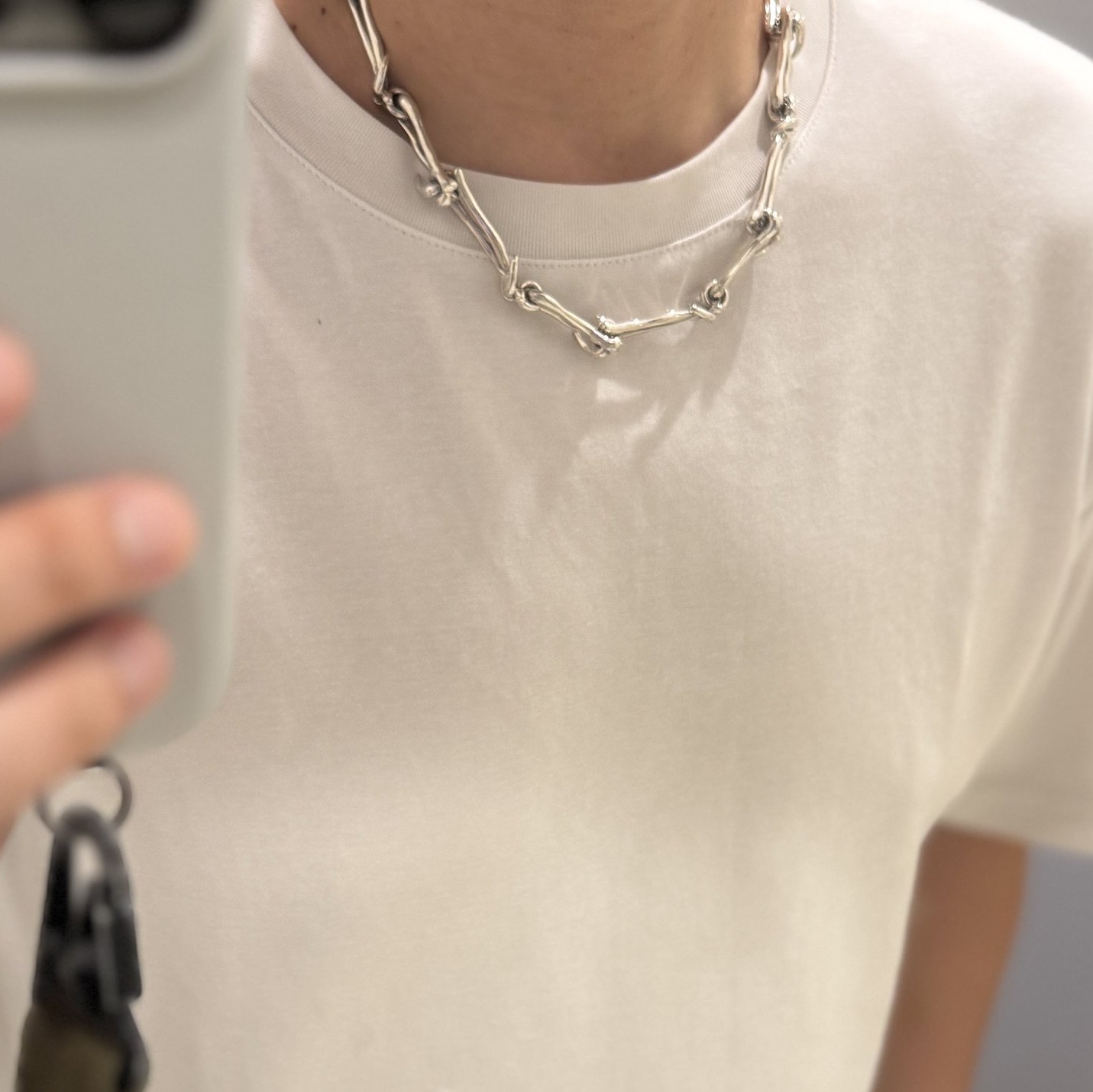 Supreme x Y's by Yohji Yamamoto Silver Bracelet Silver - 25FW, Supreme x Y's by Yohji Yamamoto Silver Wallet Chain Silver - 25FW 착용 스타일 - 4
