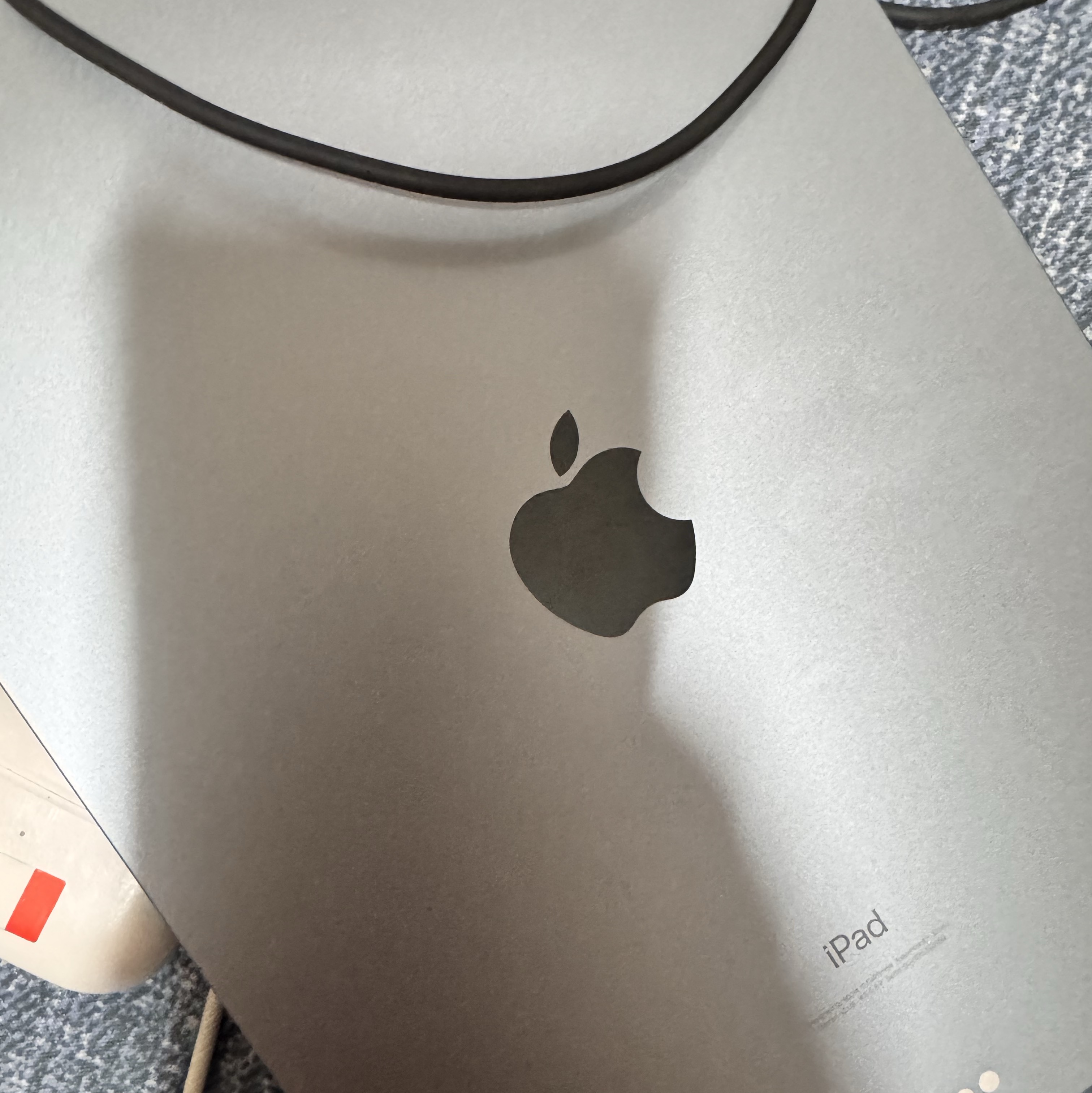 [B등급] Refurbished iPad Air Gen-4 wifi A14 Bionic 64GB Skyblue 착용 스타일