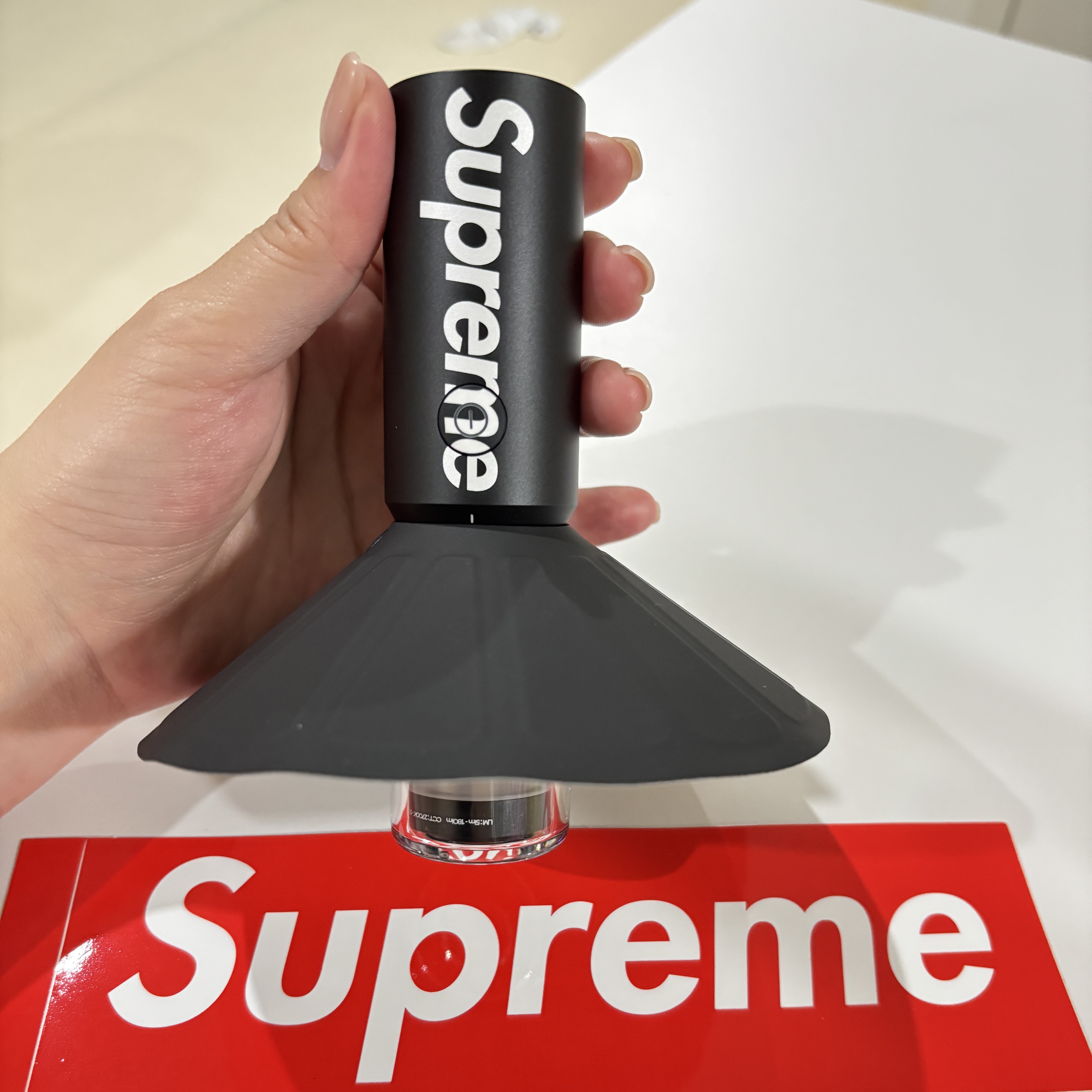 Supreme x Hoto Camp Light Black - 25FW (Korean Ver.) 착용 스타일 - 2