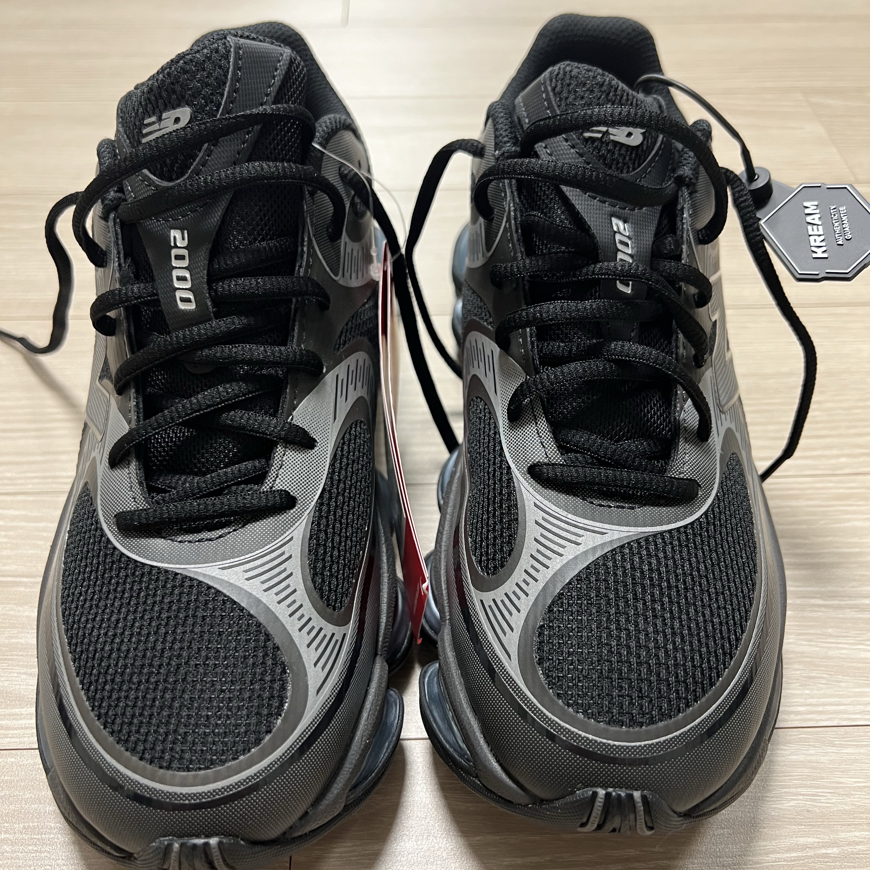 New Balance 2000 Abzorb Black 착용 스타일