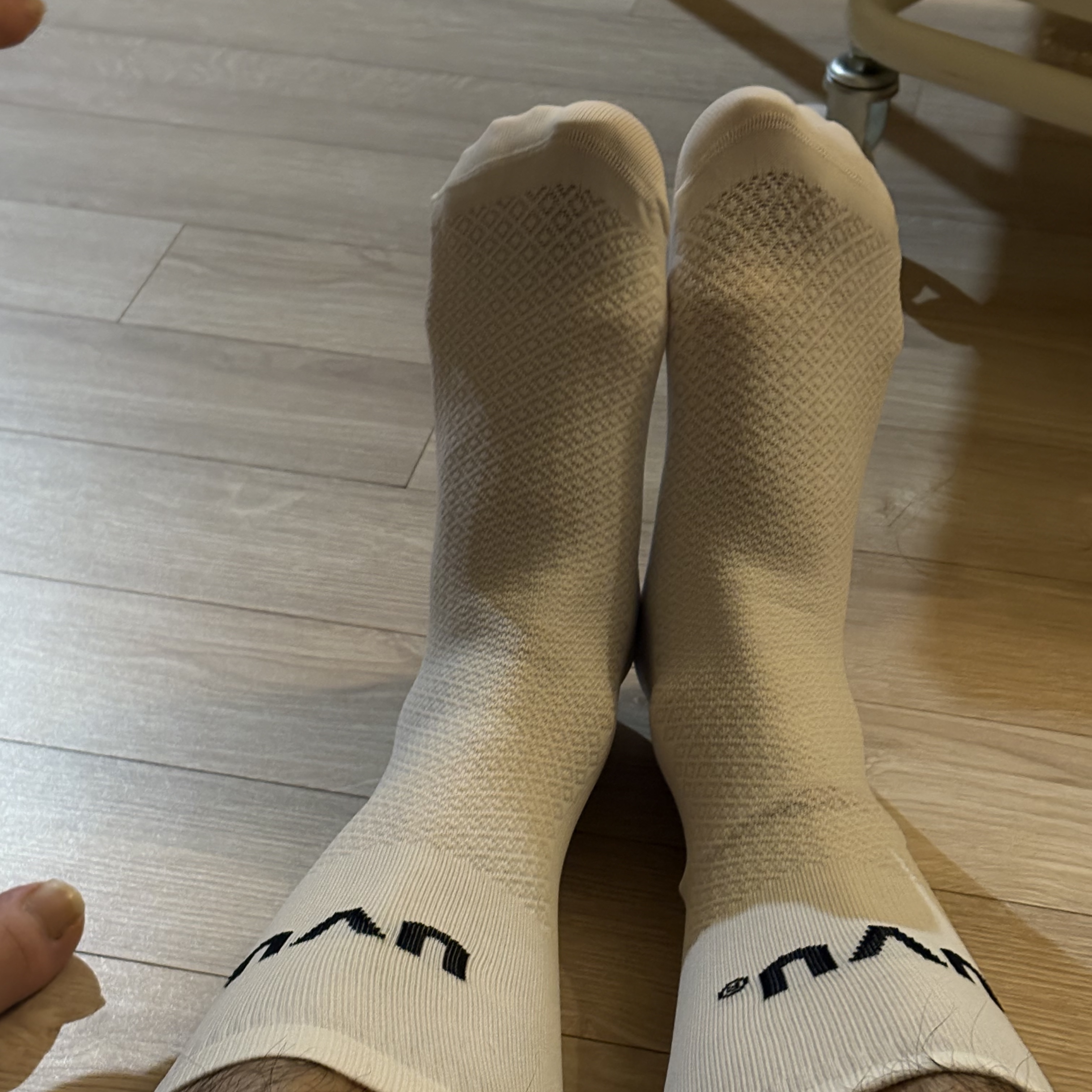 UVU Running Sock White 착용 스타일