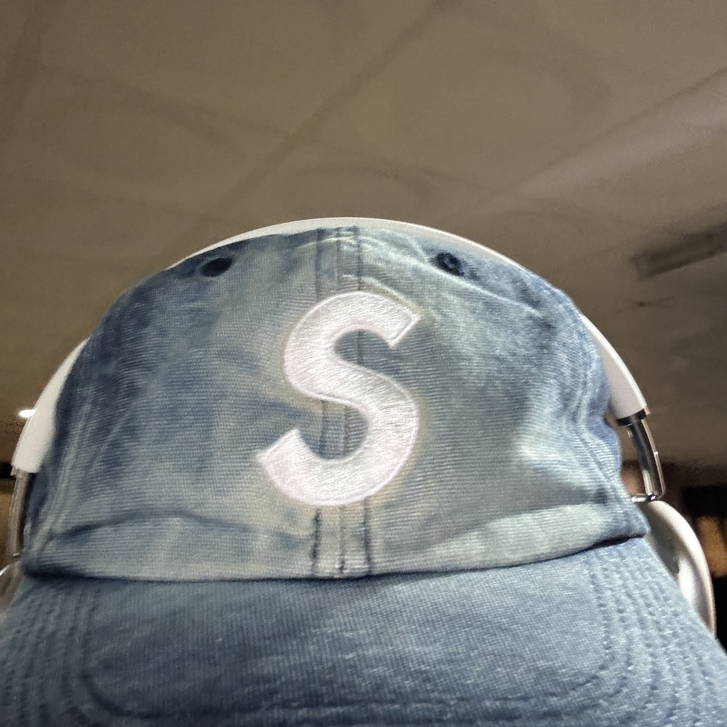 Supreme Cordura Denim S Logo 6-Panel Bleached Indigo - 25SS 착용 스타일