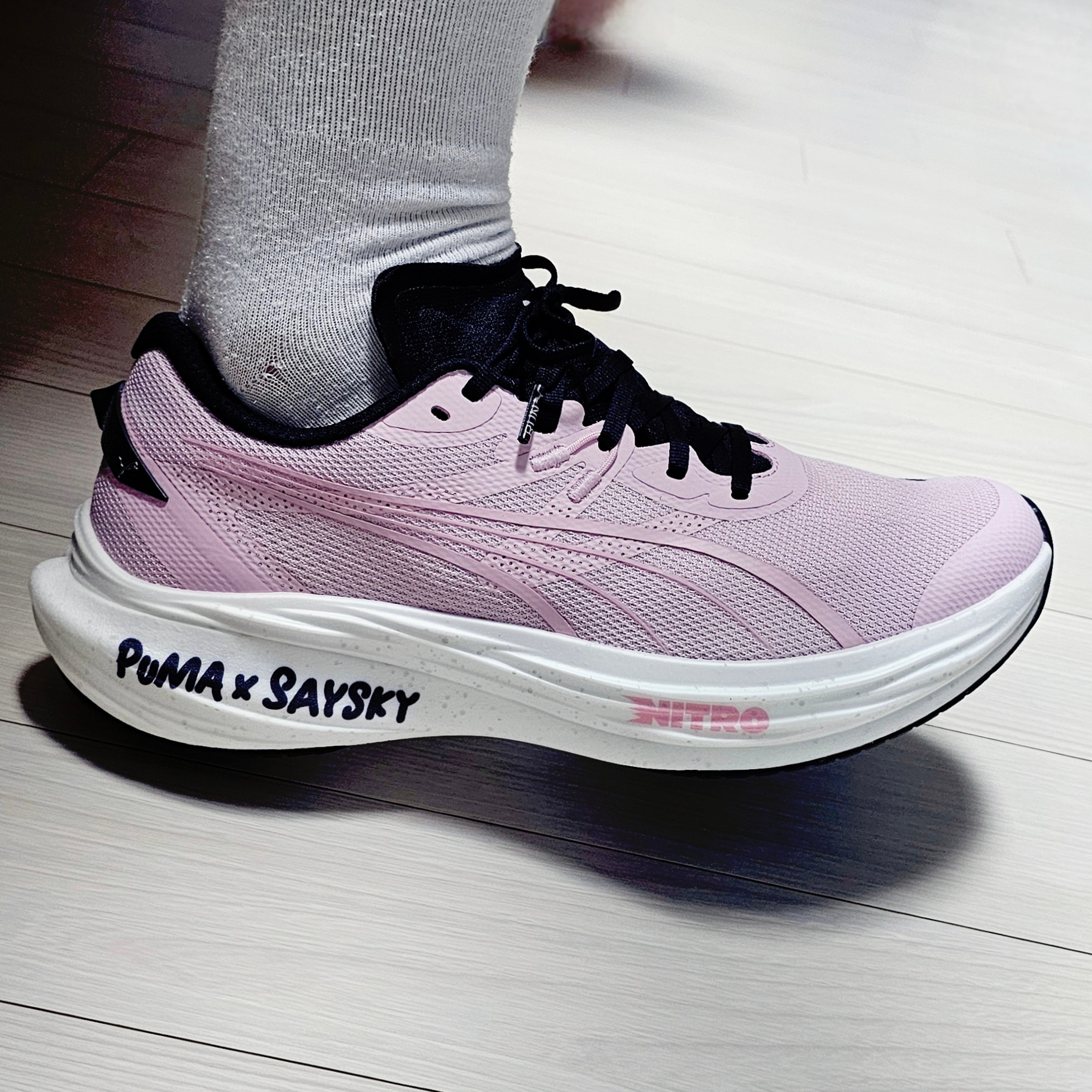 Puma x SAYSKY Deviate Nitro 3 Rose Mauve New Navy 착용 스타일