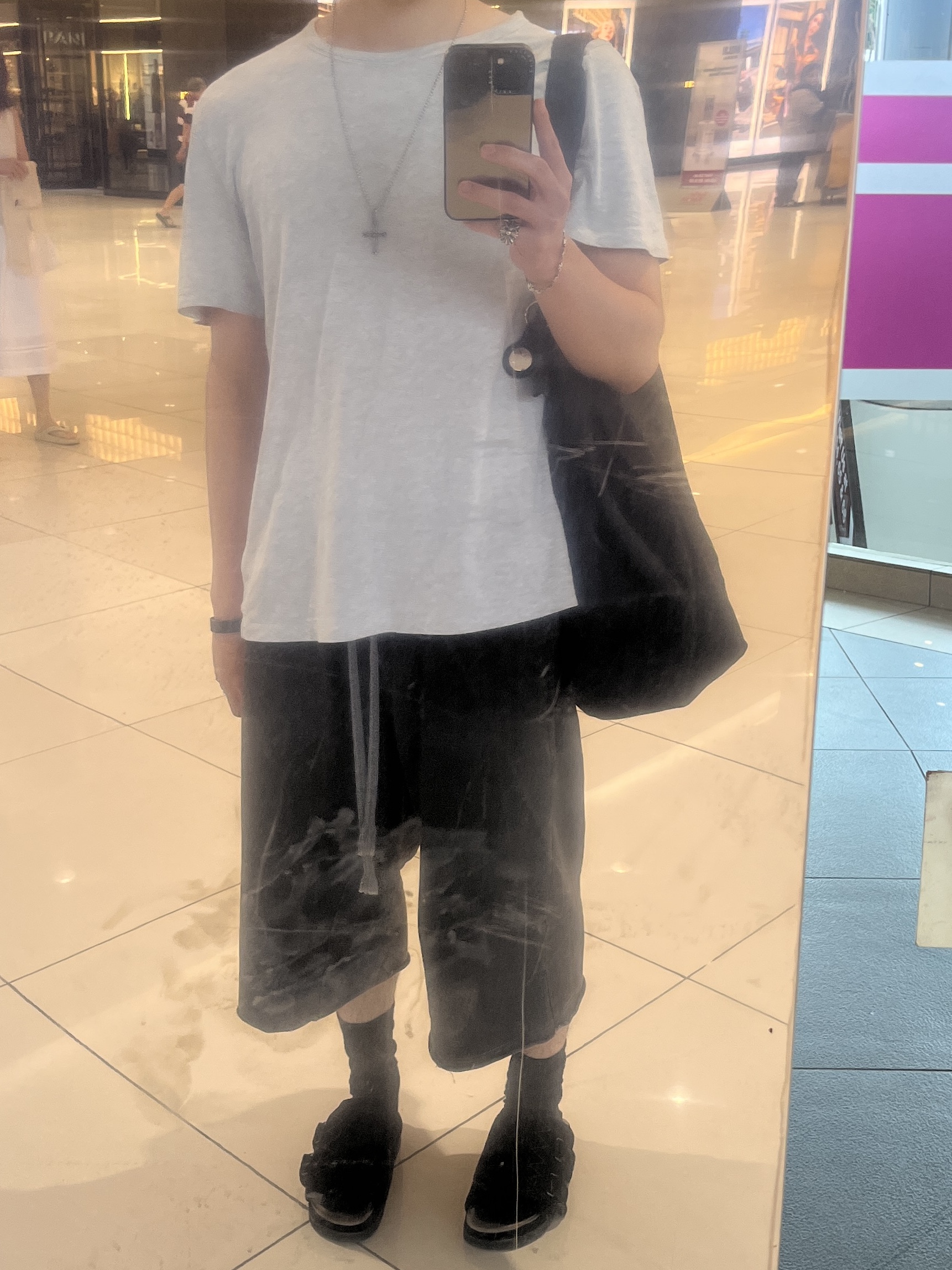 [프리오더] Polyteru Jumbo Slippers Black, Polyteru Human Index Human 1/2 Sweat Pants Charcoal 착용 스타일