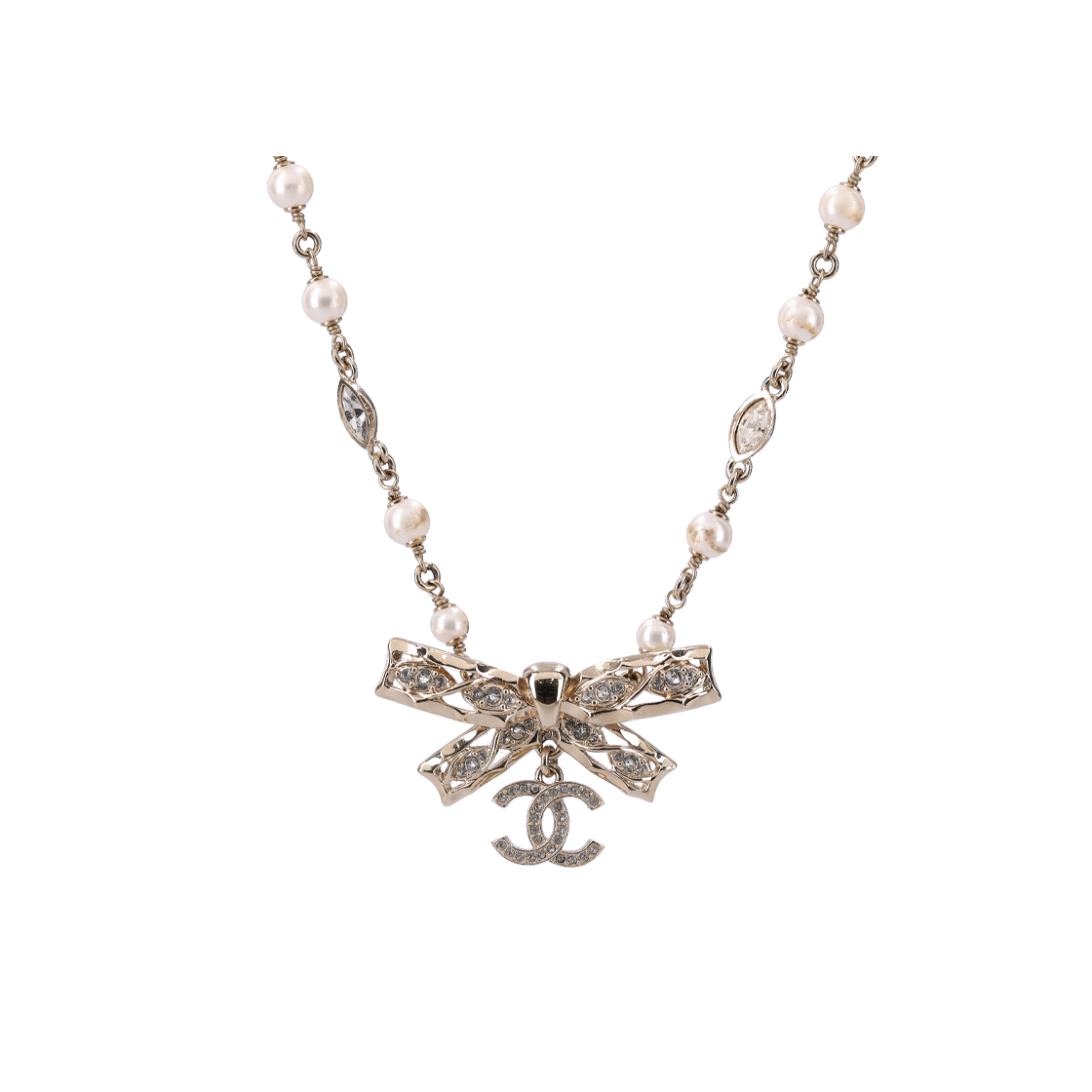 ITSTAM92V4TJ Chanel ABD494 CC Logo Ribbon Motif Pearl Necklace in Gold and White