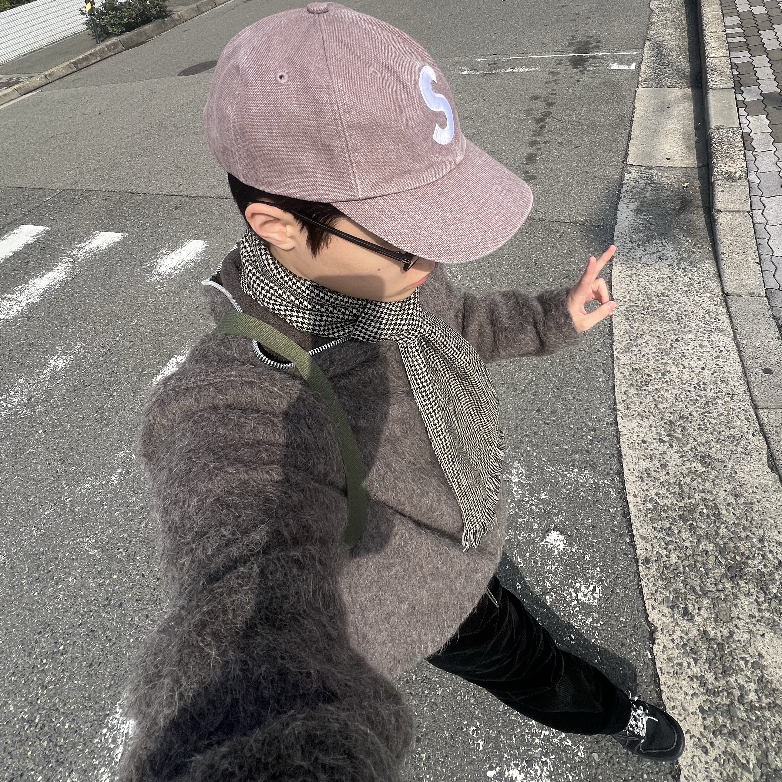 Supreme Pigment S Logo 6-Panel Khaki - 24FW, Our Legacy Full Zip Hood Mole Grey Mohair 착용 스타일