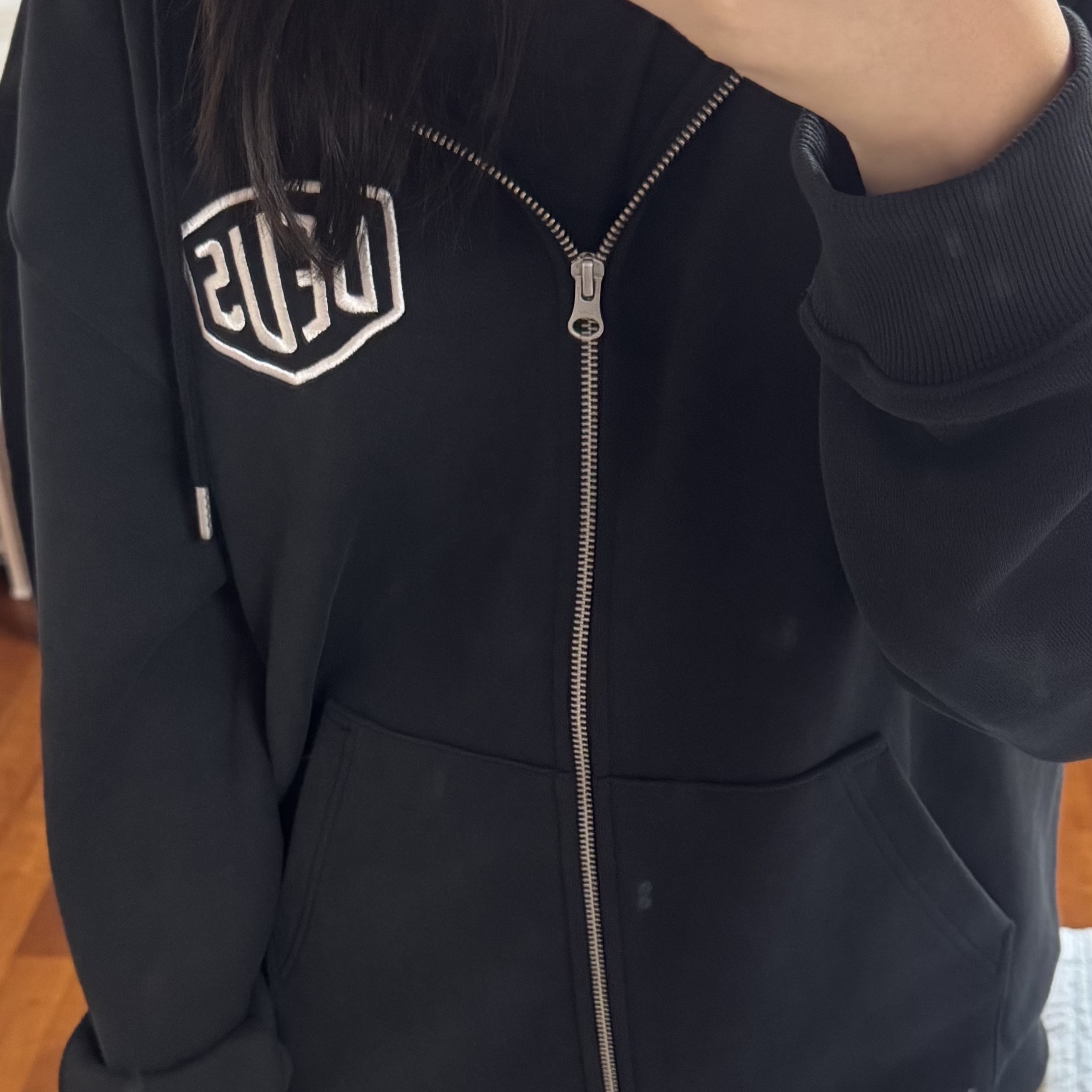 Deus Ex Machina College Address Hoodie Zip Up Black 착용 스타일