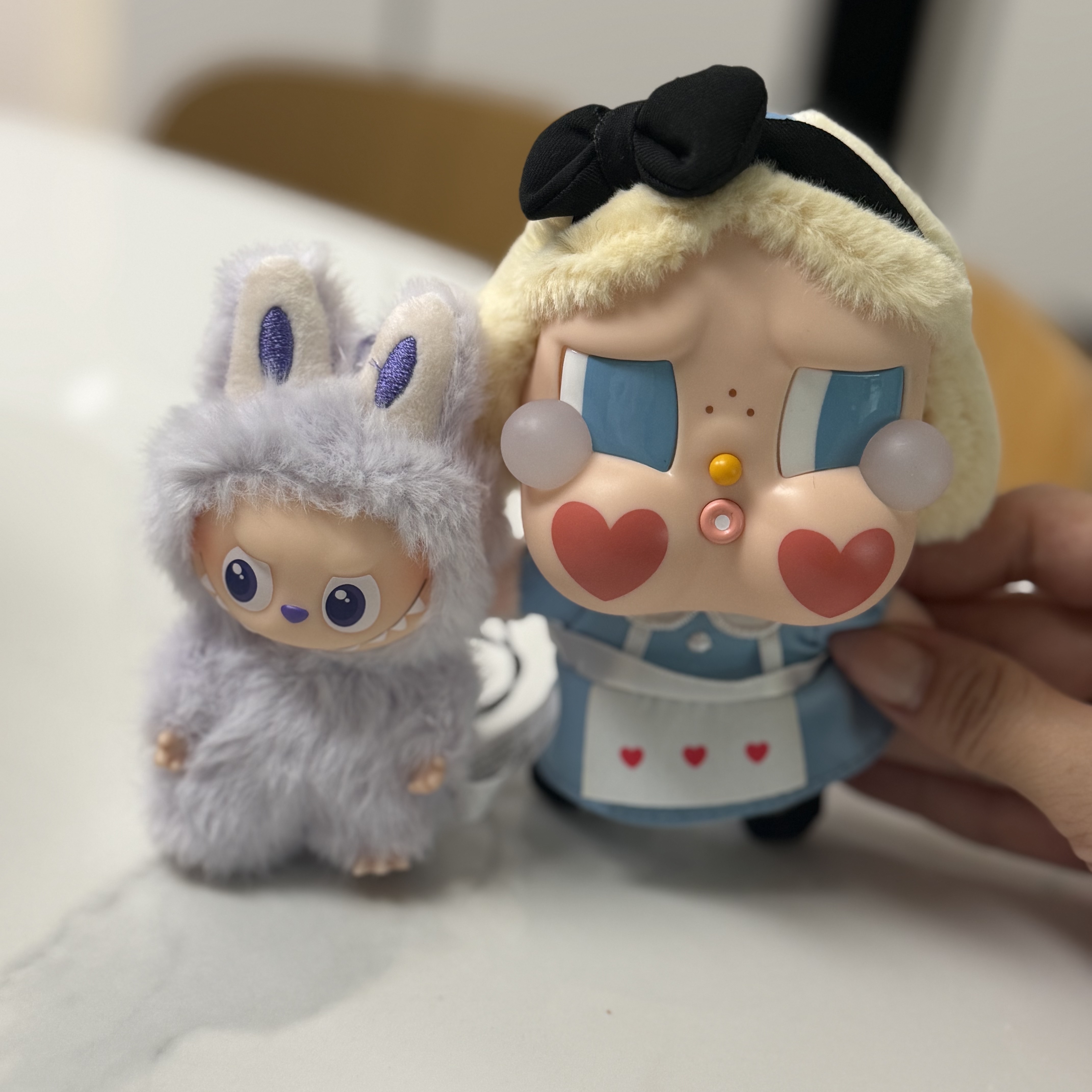 Pop Mart Labubu The Monsters Pin For Love Series Vinyl Plush Pendant (A-M) E (Opened Case) 착용 스타일