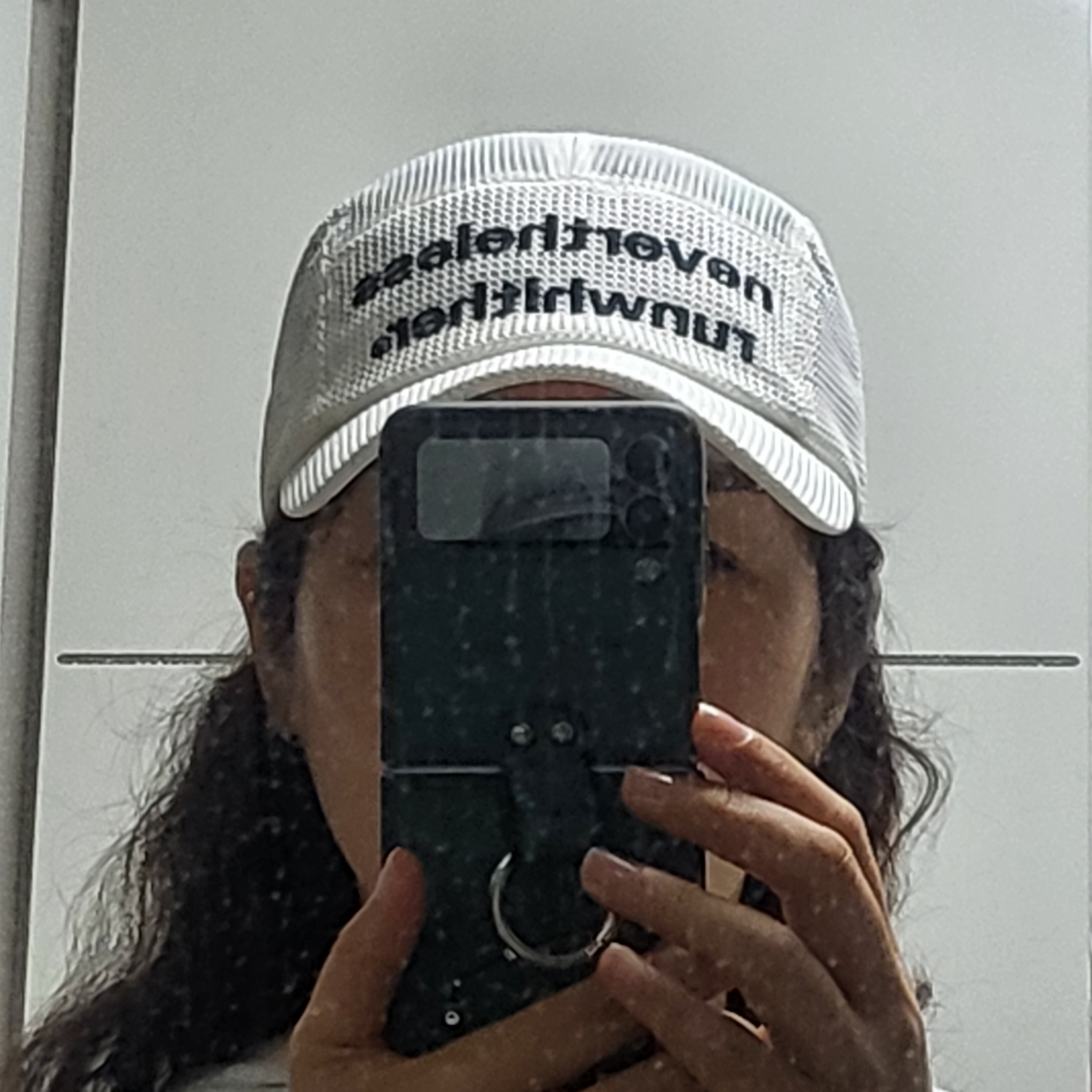 [KREAM 단독] runwhither Mesh Cap Ivory 착용 스타일 - 2