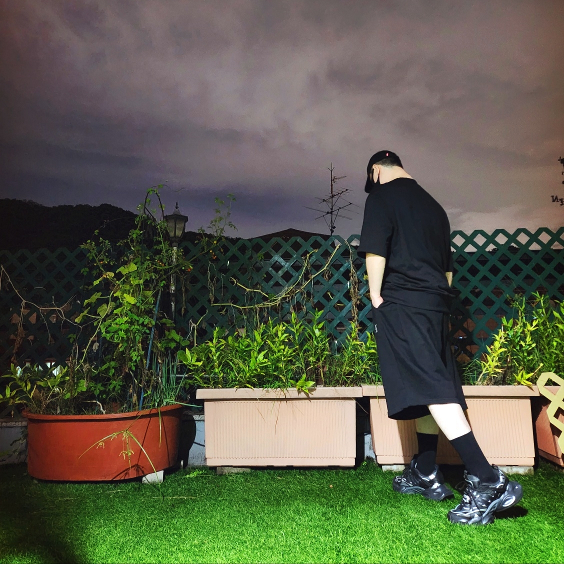 Diesel Corry-Jacq-Wash Logo Patch Baseball Cap Black, Diesel S-Cooling-L1 T-Shirt Black 착용 스타일 - 2