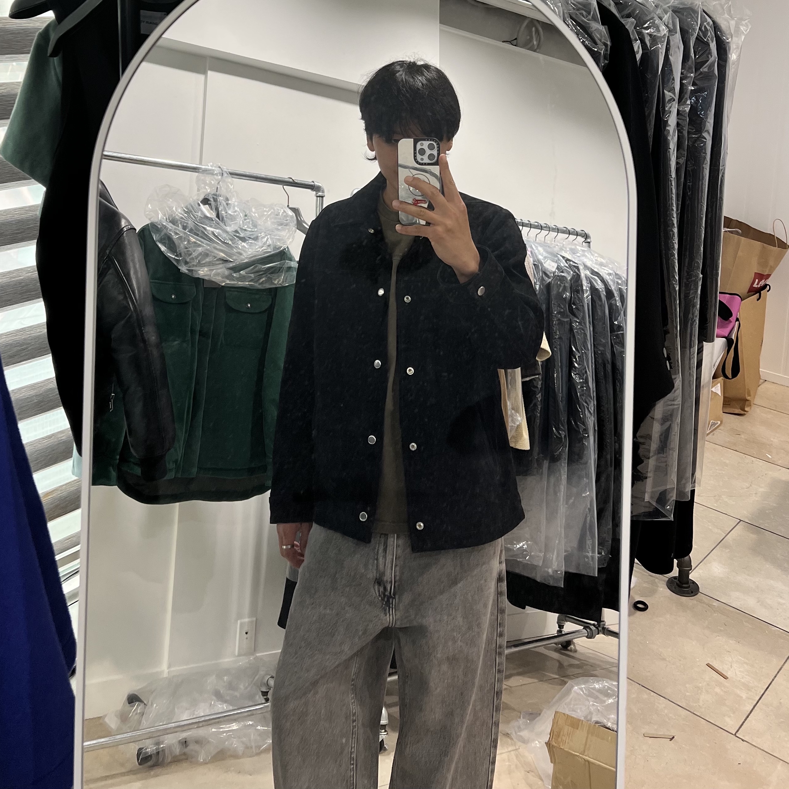 Levi's x JJJJound Suede Coach Jacket Black 착용 스타일
