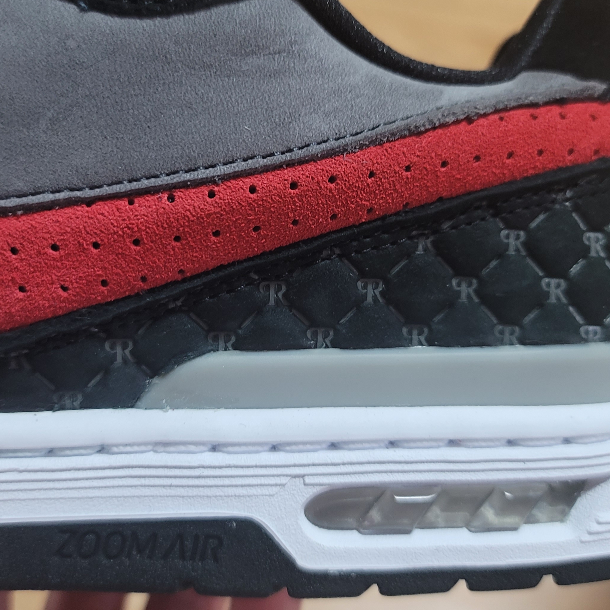 Nike x Paul Rodriguez SB Zoom Air Low Black and Flint Grey 착용 스타일 - 1