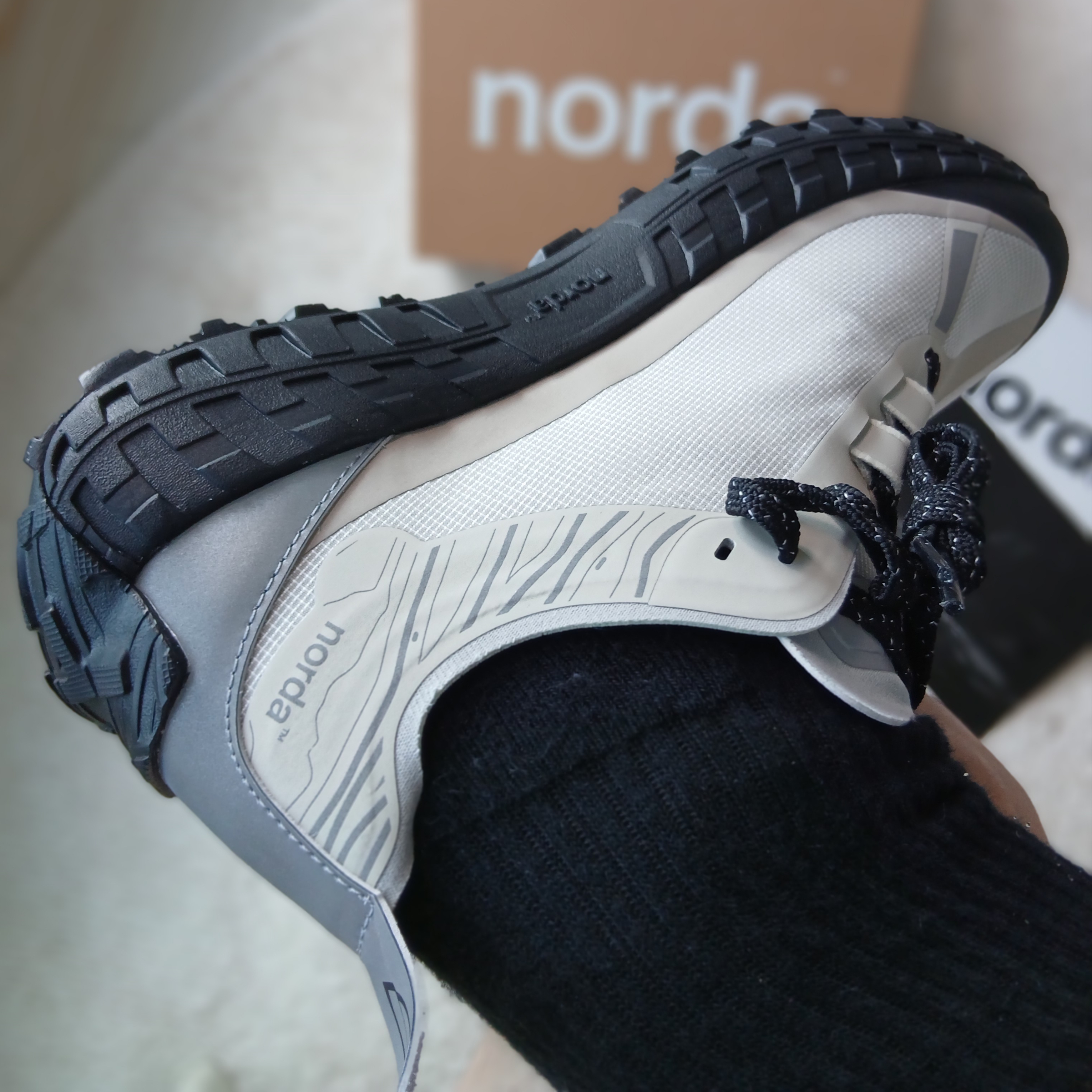 Norda 001/A Cinder 착용 스타일 - 3