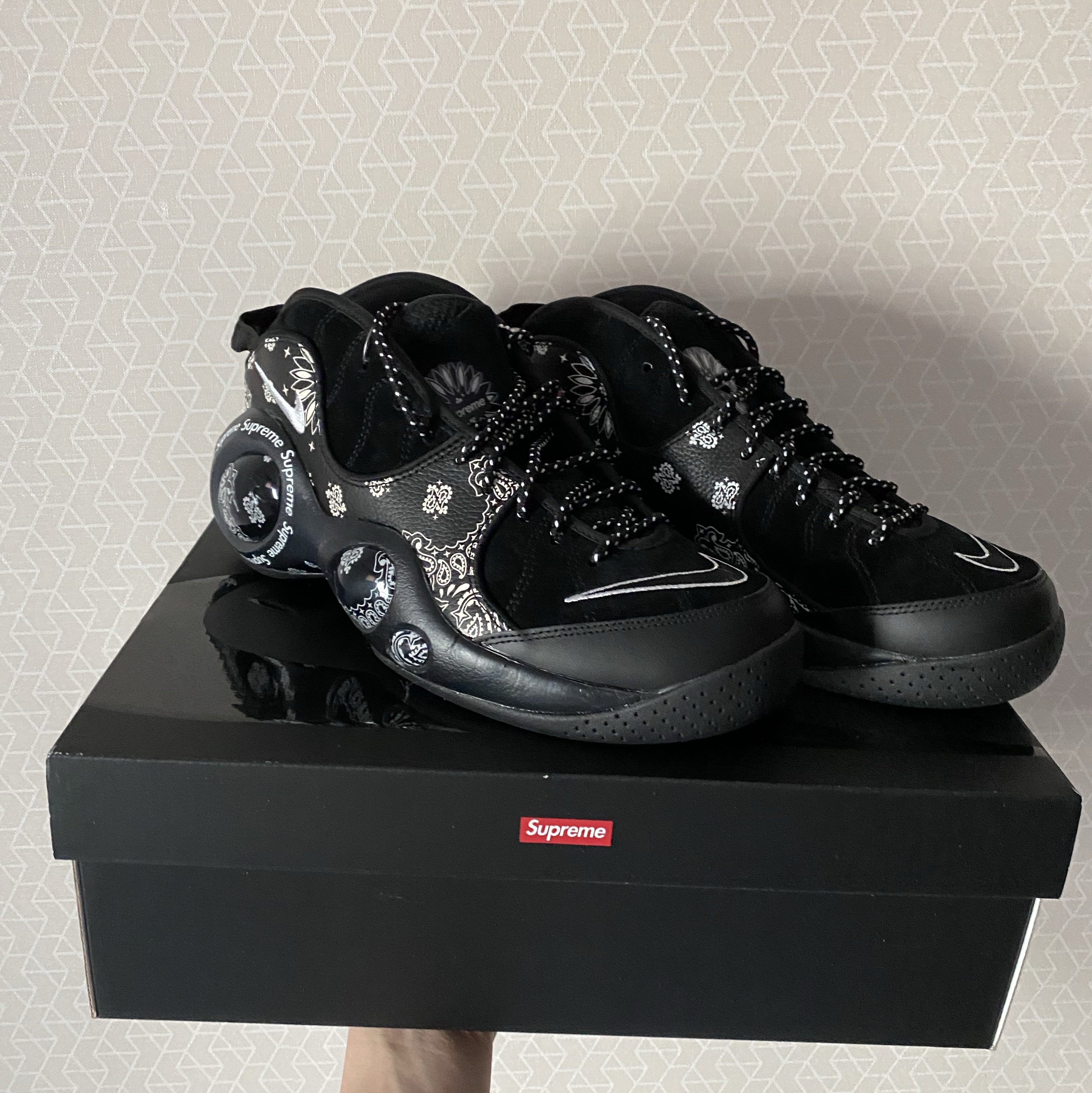 Nike x Supreme Air Zoom Flight 95 SP Black 착용 스타일