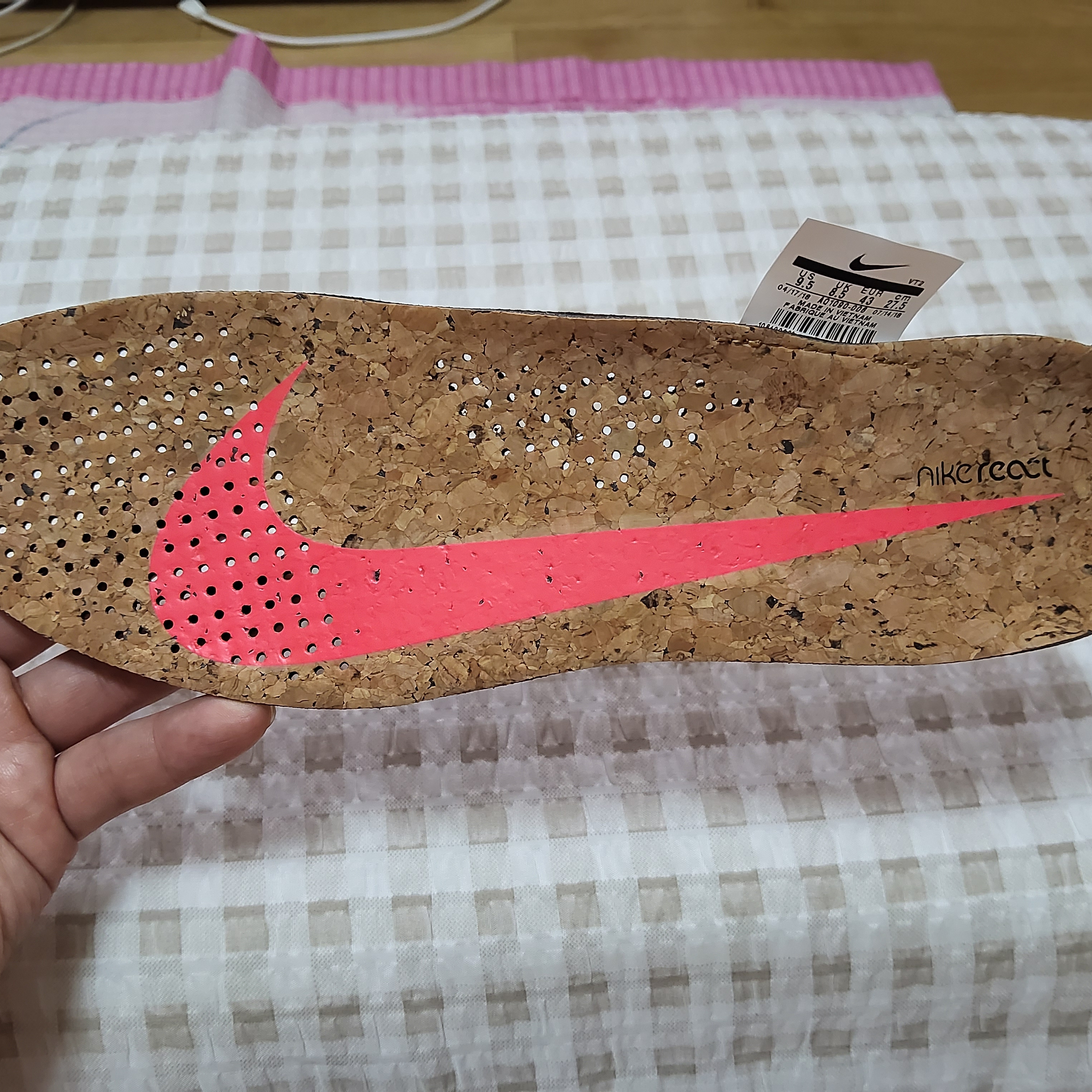 Nike React Element 87 Blue Chill Solar Red 착용 스타일 - 7