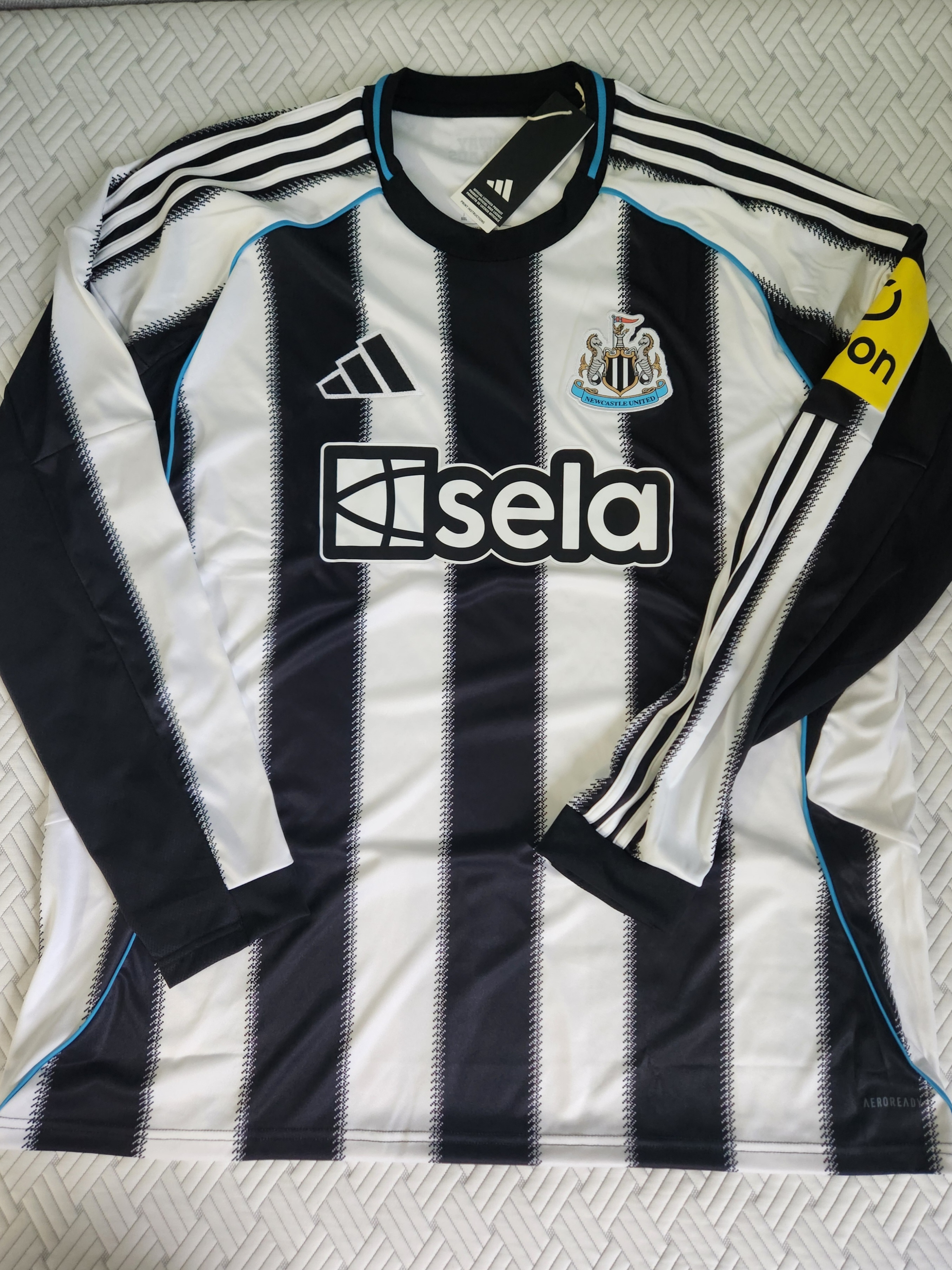 Adidas Newcastle United FC 2025/26 Home Long Sleeve Jersey Black White - KR Sizing (Non Marking Ver.) 착용 스타일