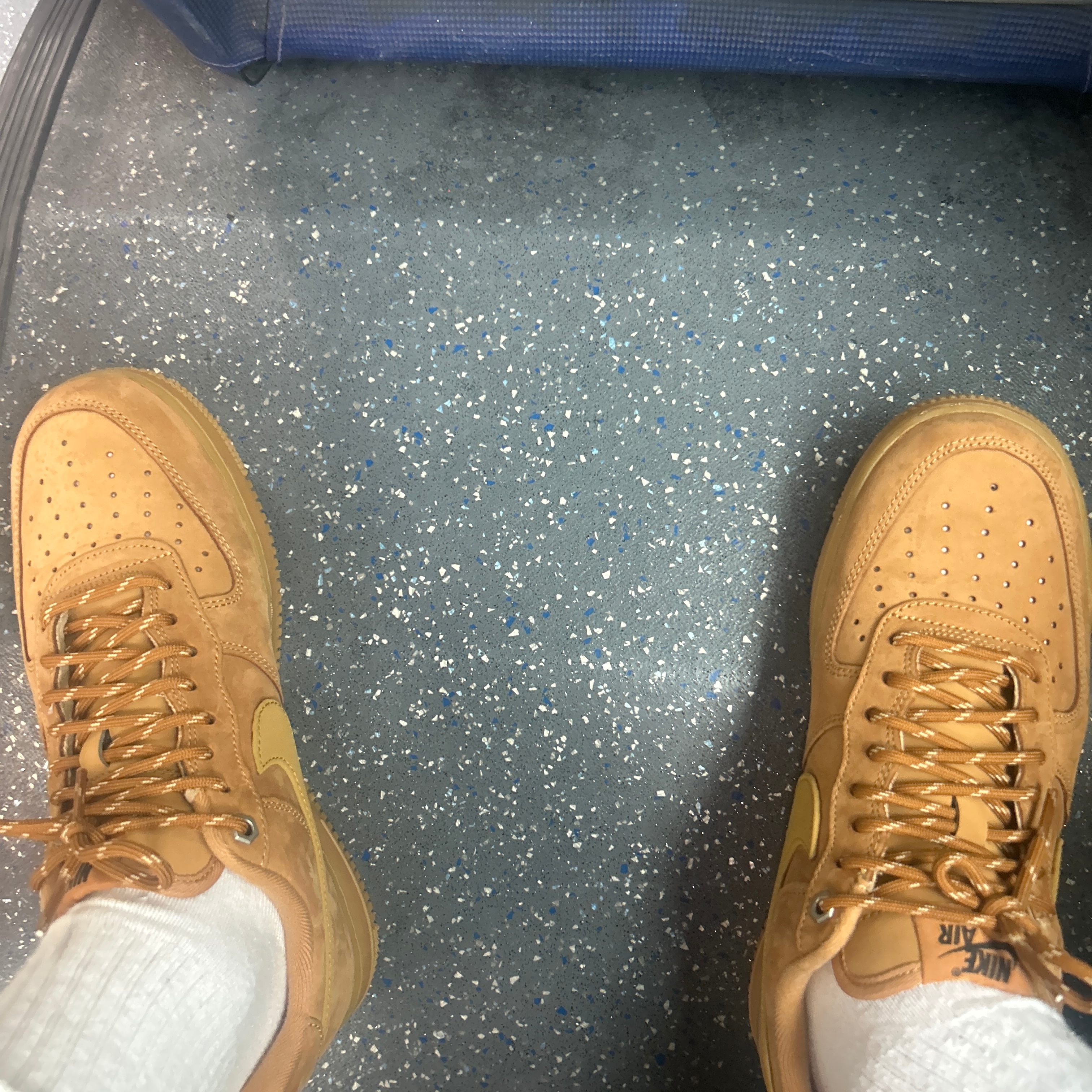 Nike Air Force 1 '07 WB Flax 착용 스타일