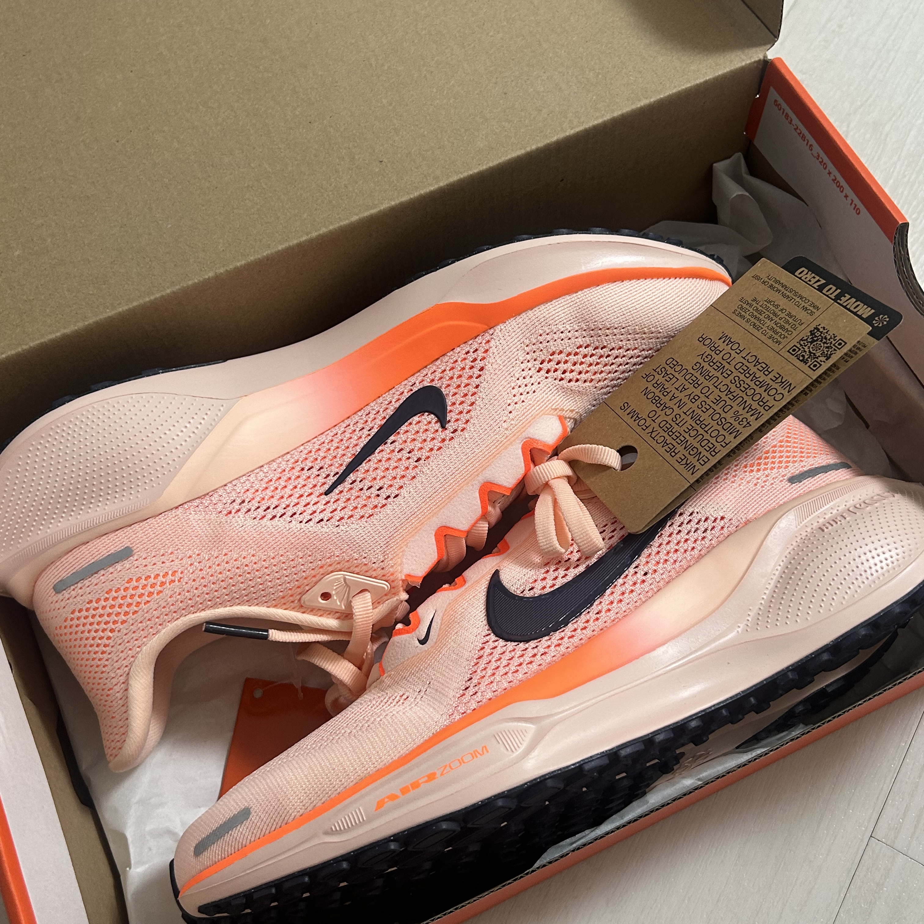 Nike Air Zoom Pegasus 41 Crimson Tint Washed Coral 착용 스타일