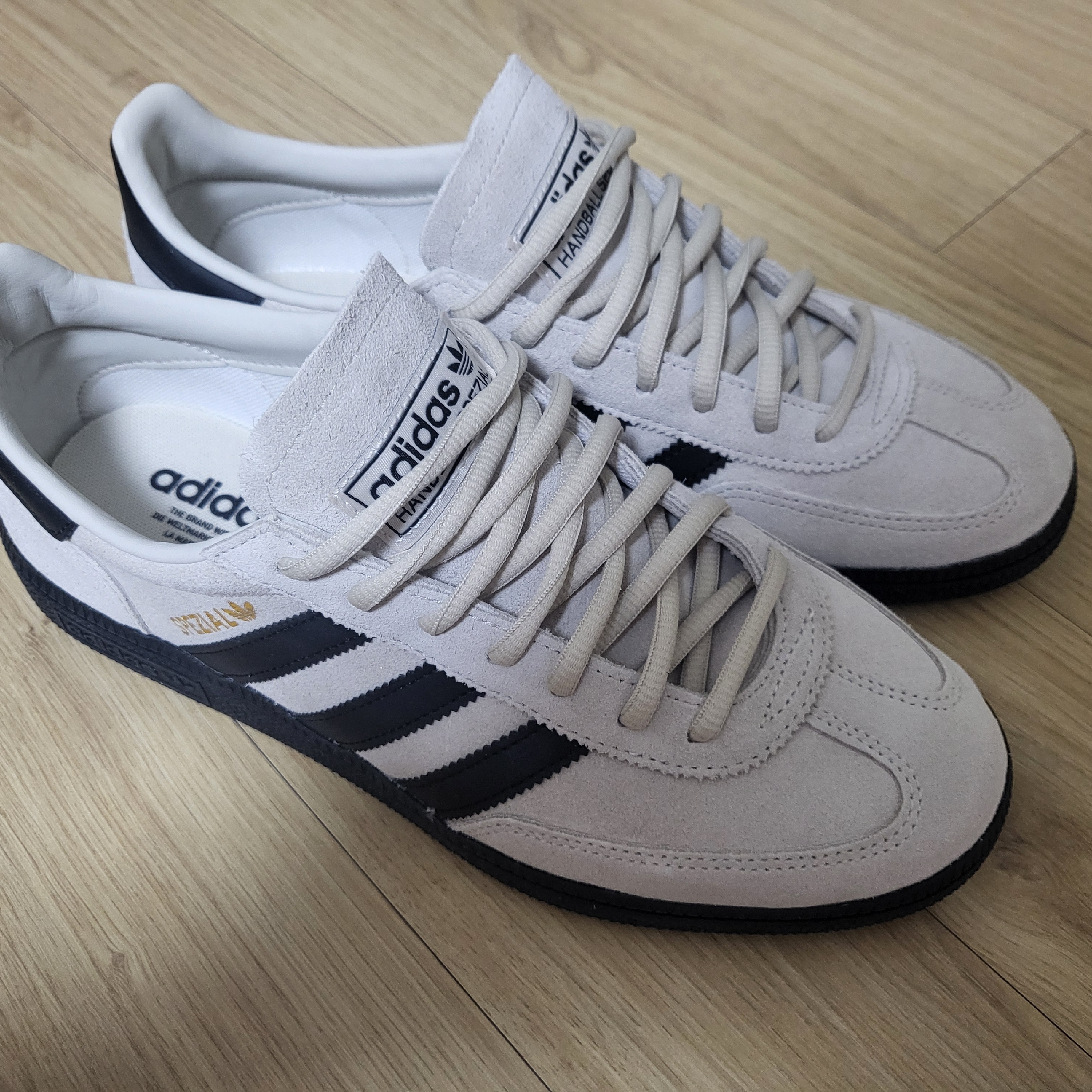 Adidas Handball Spezial Alumina Core Black 착용 스타일