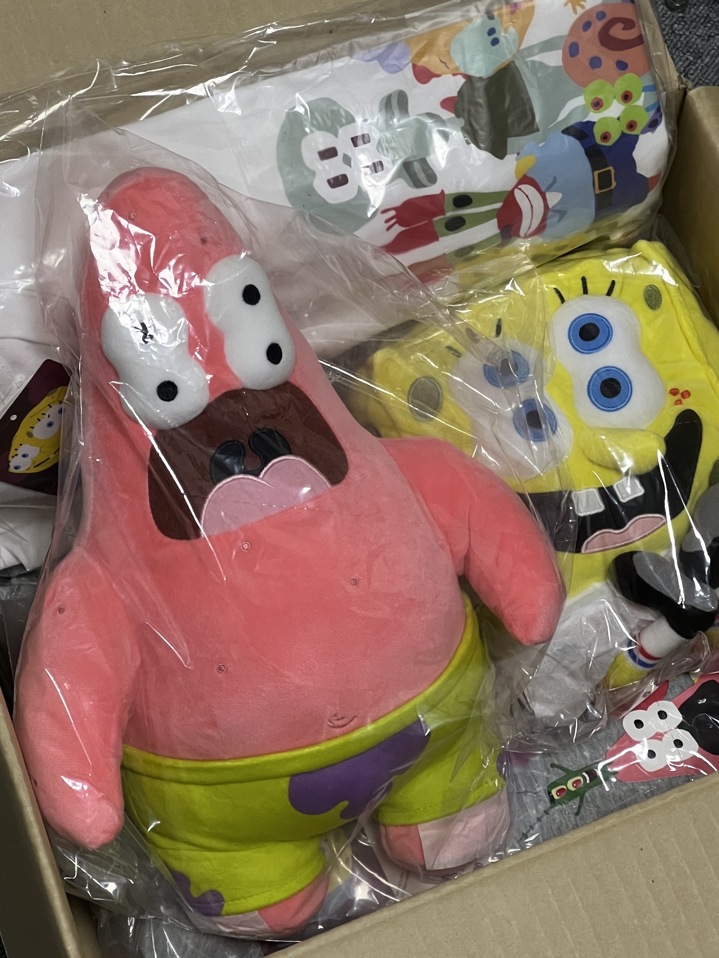 Uniqlo UT x CPFM x SpongeBob Sweat Pull Parka A Gray - KR, Uniqlo UT x CPFM x SpongeBob Graphic T-Shirt A White - KR 착용 스타일