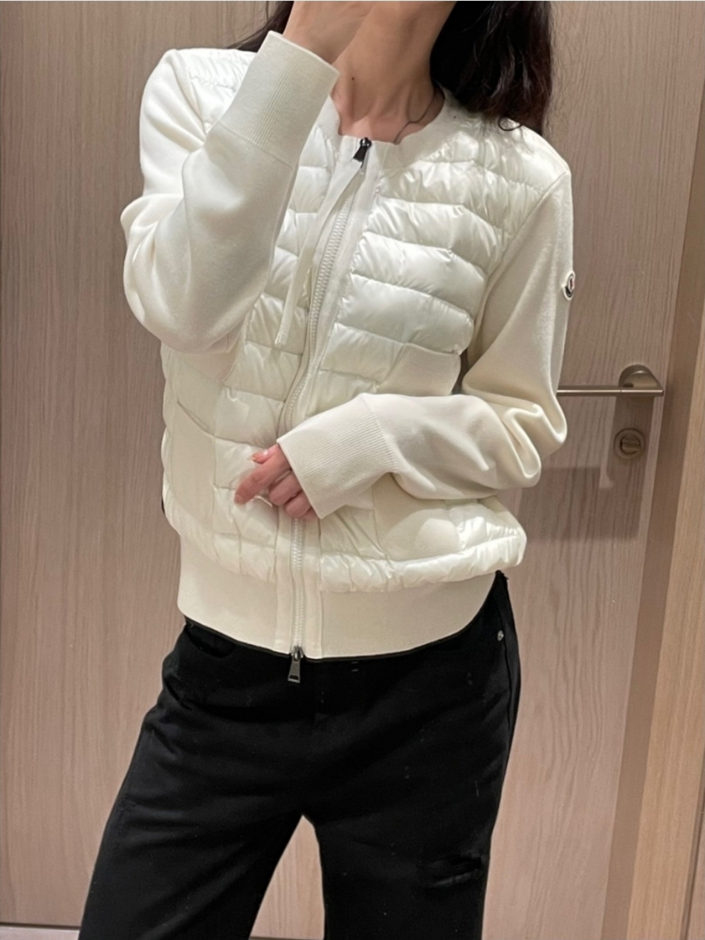 (W) Moncler Padded Wool Zip Up Cardigan White - 25FW 착용 스타일 - 2