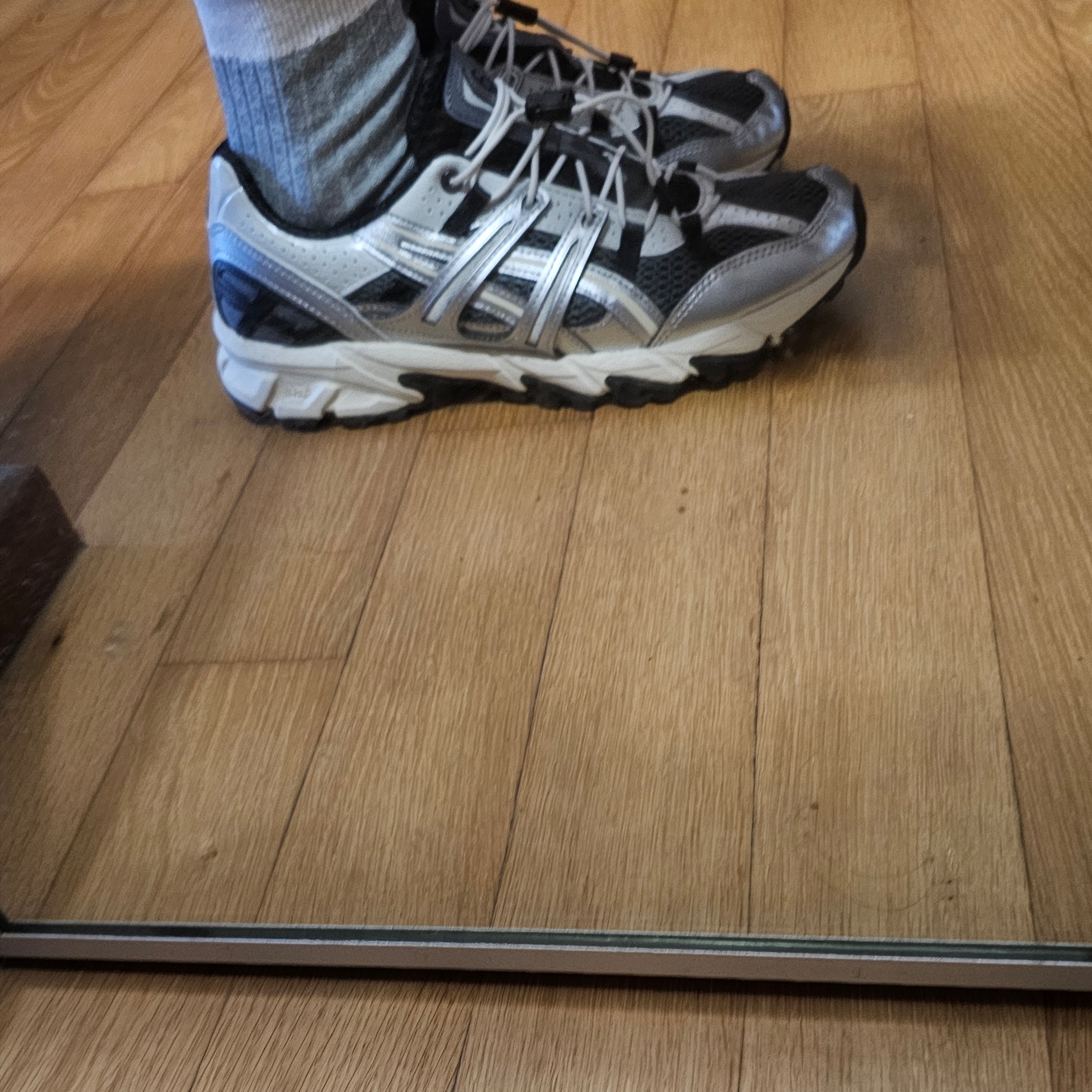 Asics Unlimited Gel-Sonoma 15-50 Steel Grey Pure Silver 착용 스타일