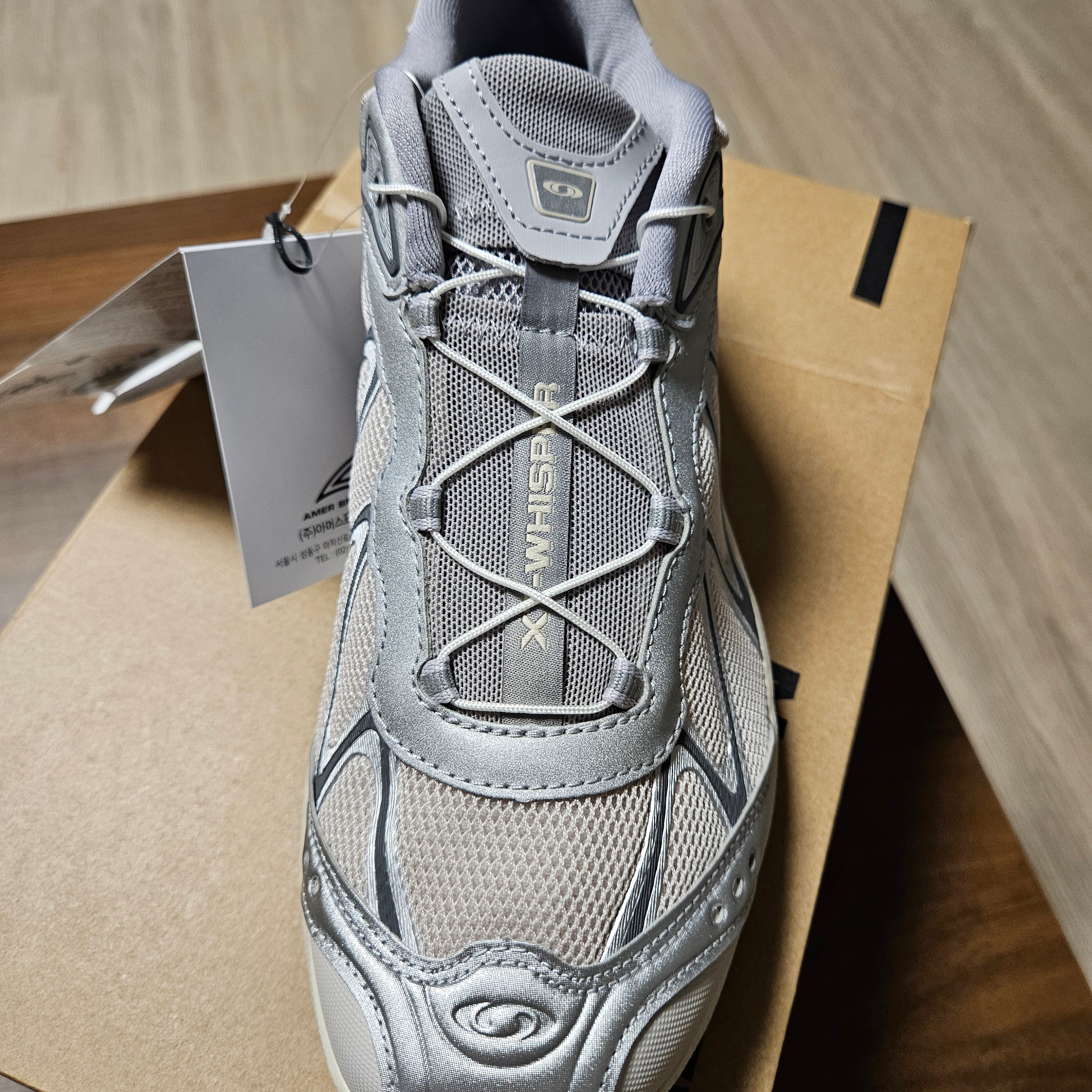 Salomon XT-Whisper Silver Lunar Rock 착용 스타일