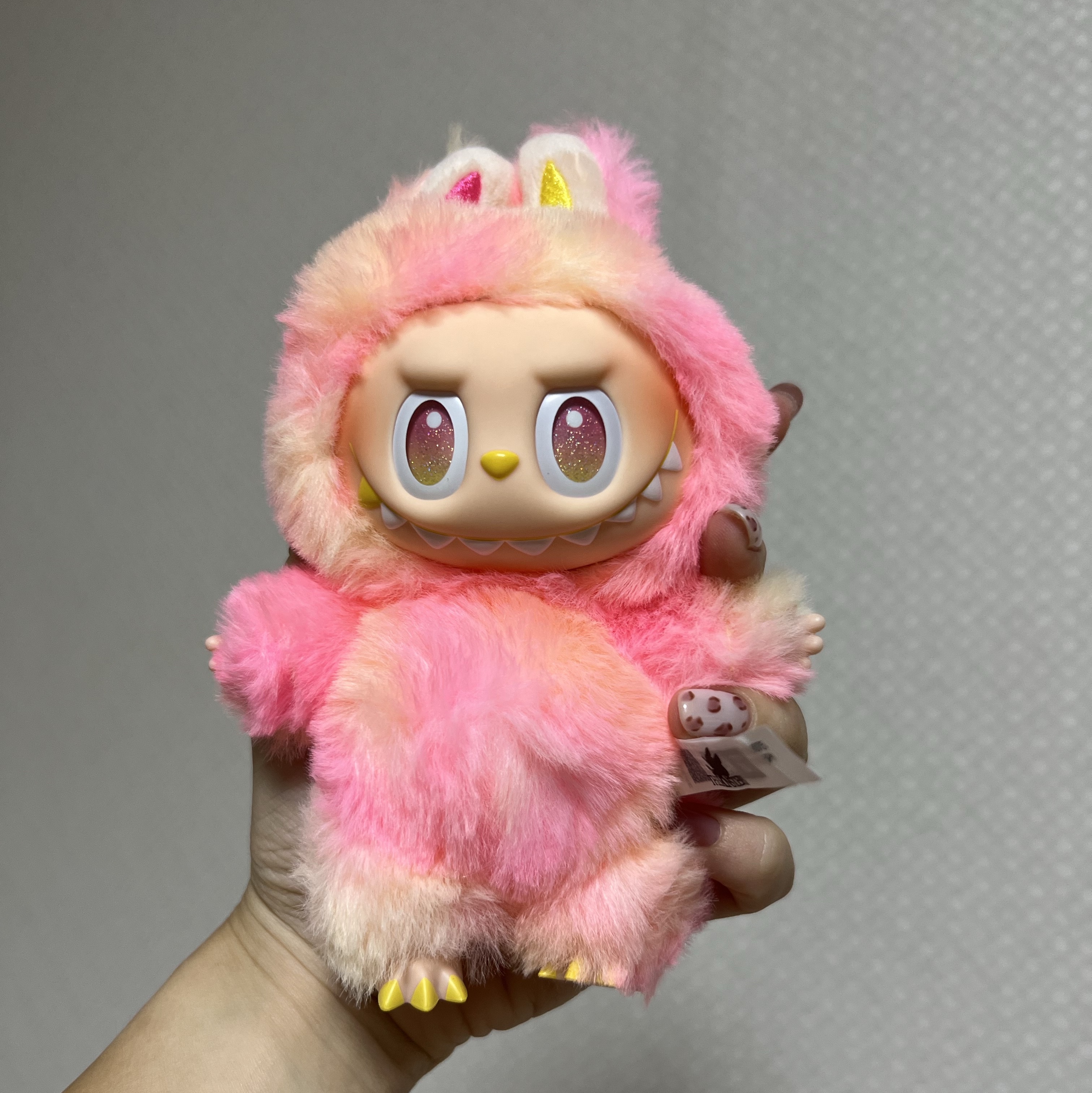 Pop Mart Labubu The Monsters Highlight Series Sealed Case (1 Blind Box) 착용 스타일 - 3