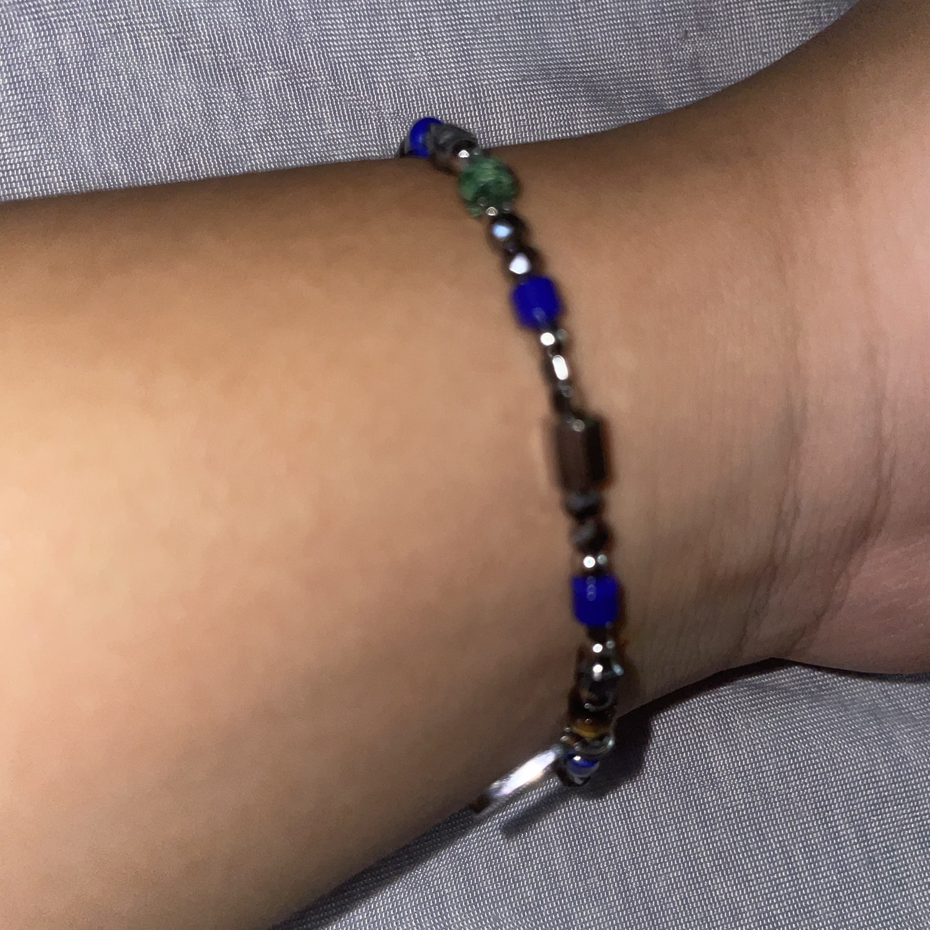 Riomeu Blue Corallite Bracelet 착용 스타일